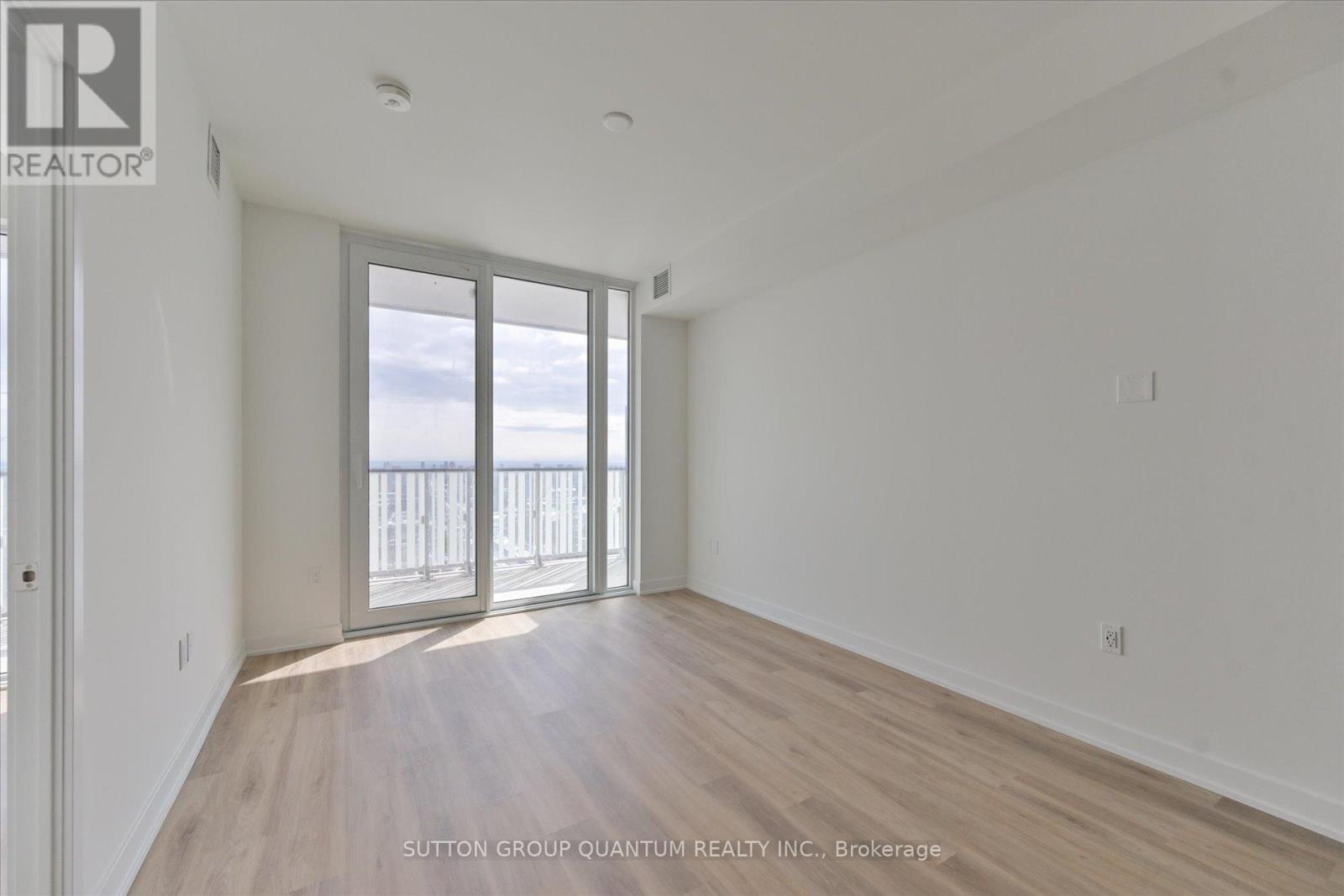 1913 - 1 Fairview Road E, Mississauga, Ontario  L5A 0B4 - Photo 9 - W12821170