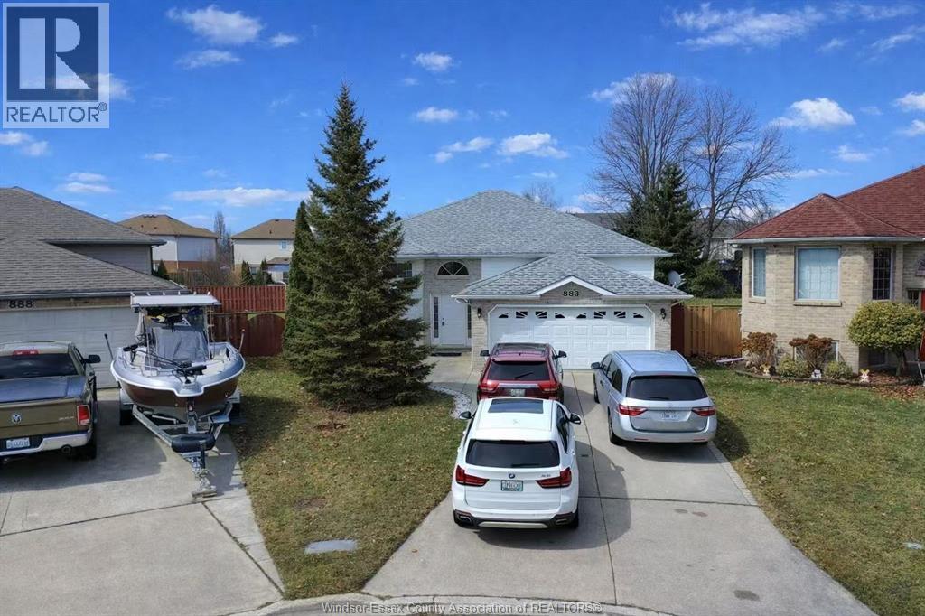 MLS# 26003856: 883 DYNASTY, Windsor, Canada