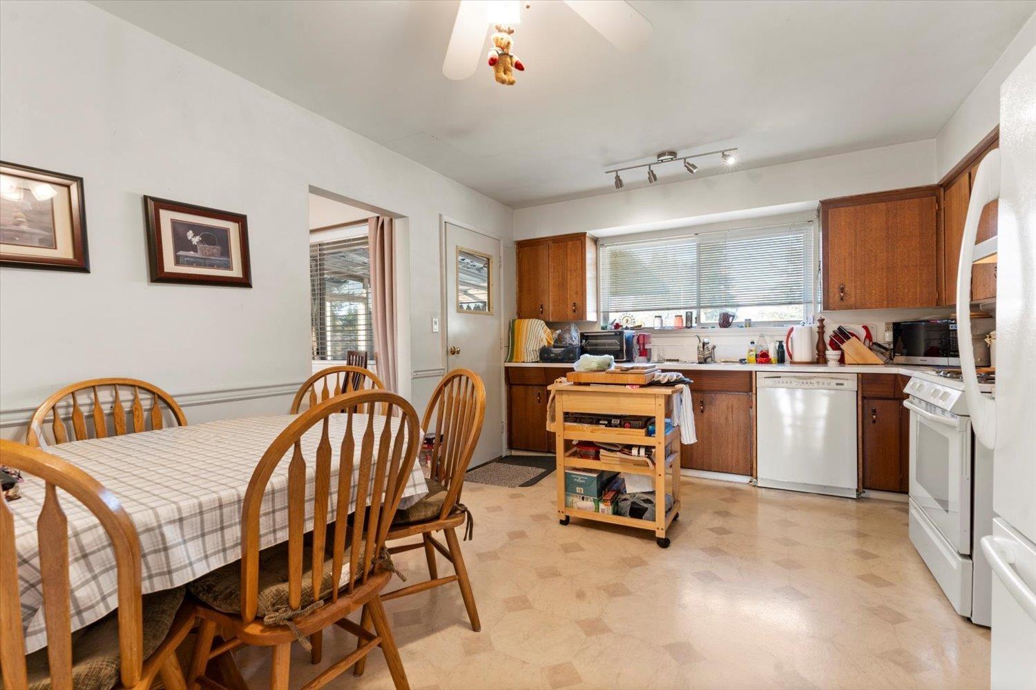 14983 Canary Drive, Surrey, British Columbia  V3R 4V2 - Photo 11 - R3092916