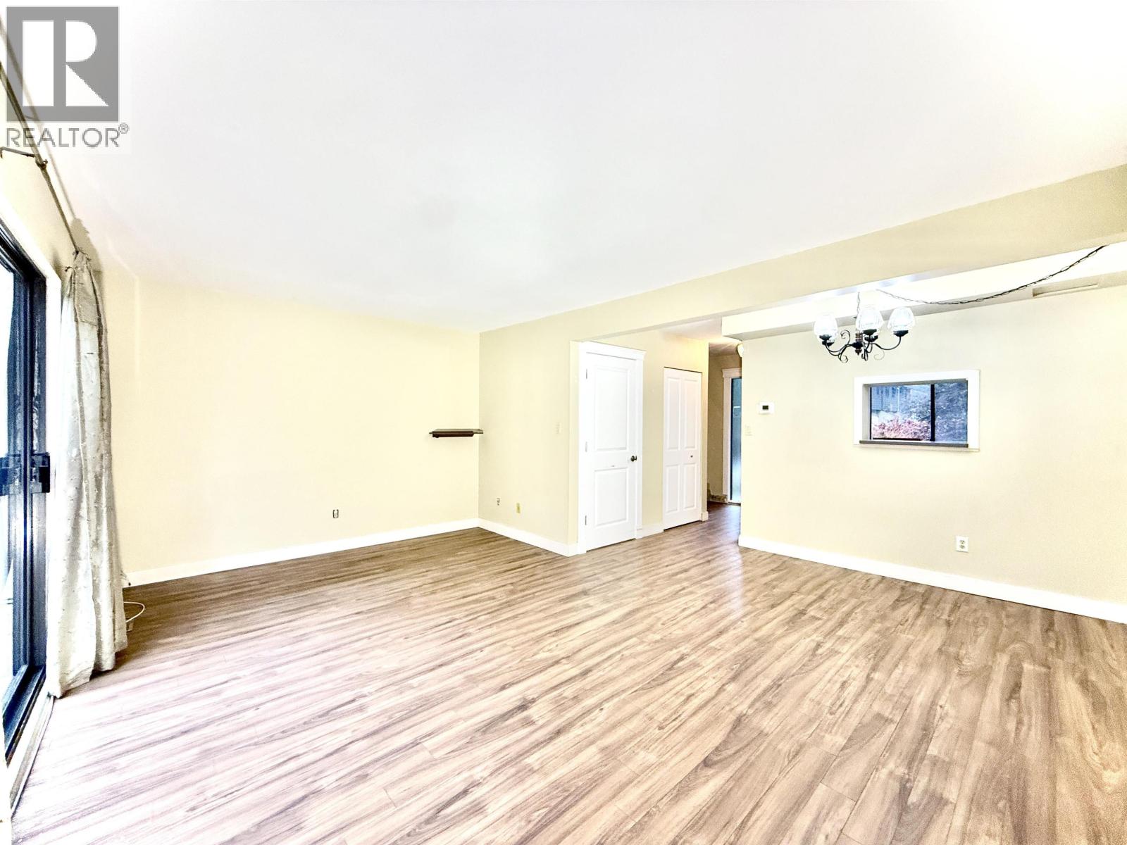 111 2915 Norman Avenue, Coquitlam, British Columbia  V3C 4H8 - Photo 9 - R3093031