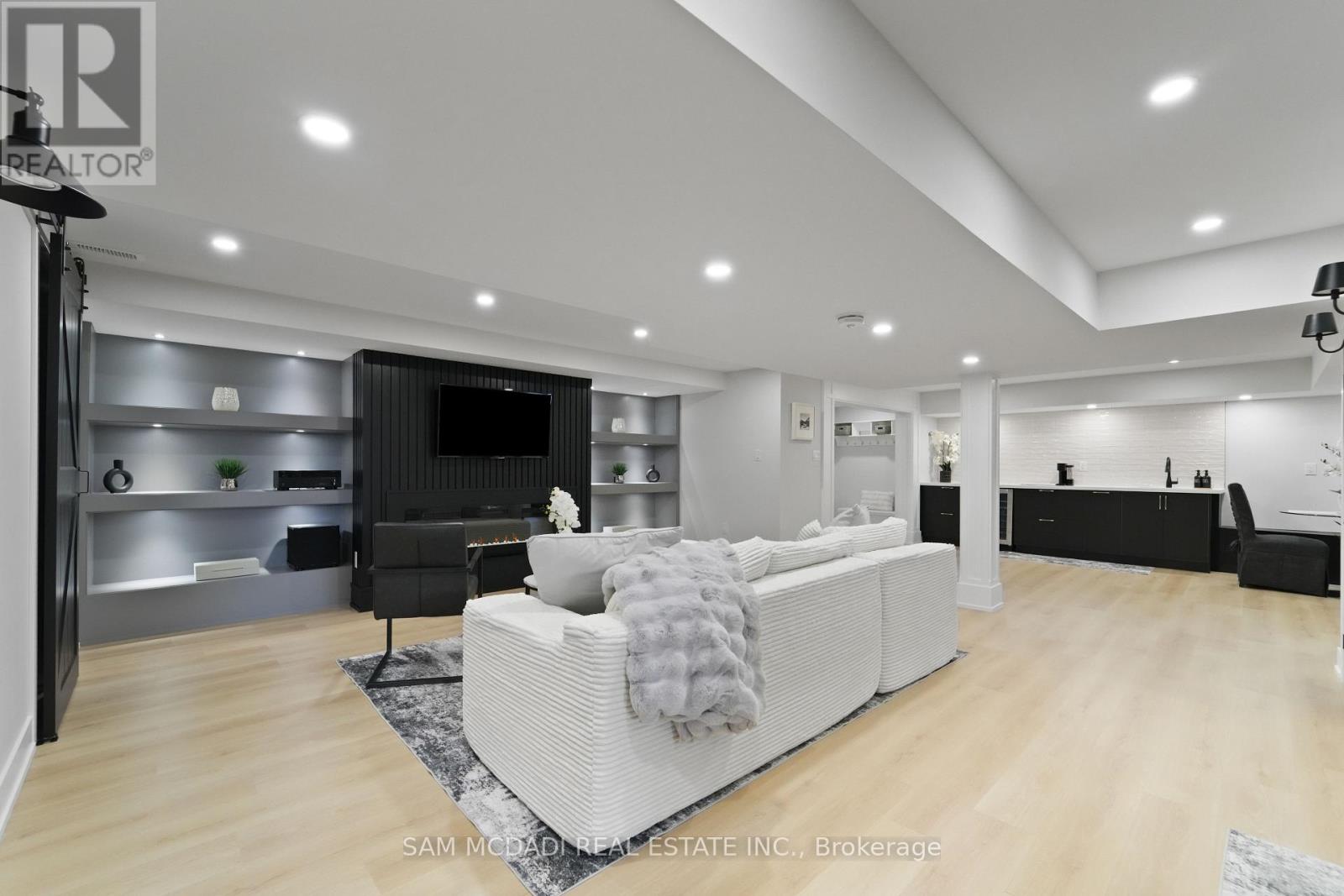 39 Mckeown Street, Essa (Thornton), Ontario  L0L 2N0 - Photo 40 - N12824316