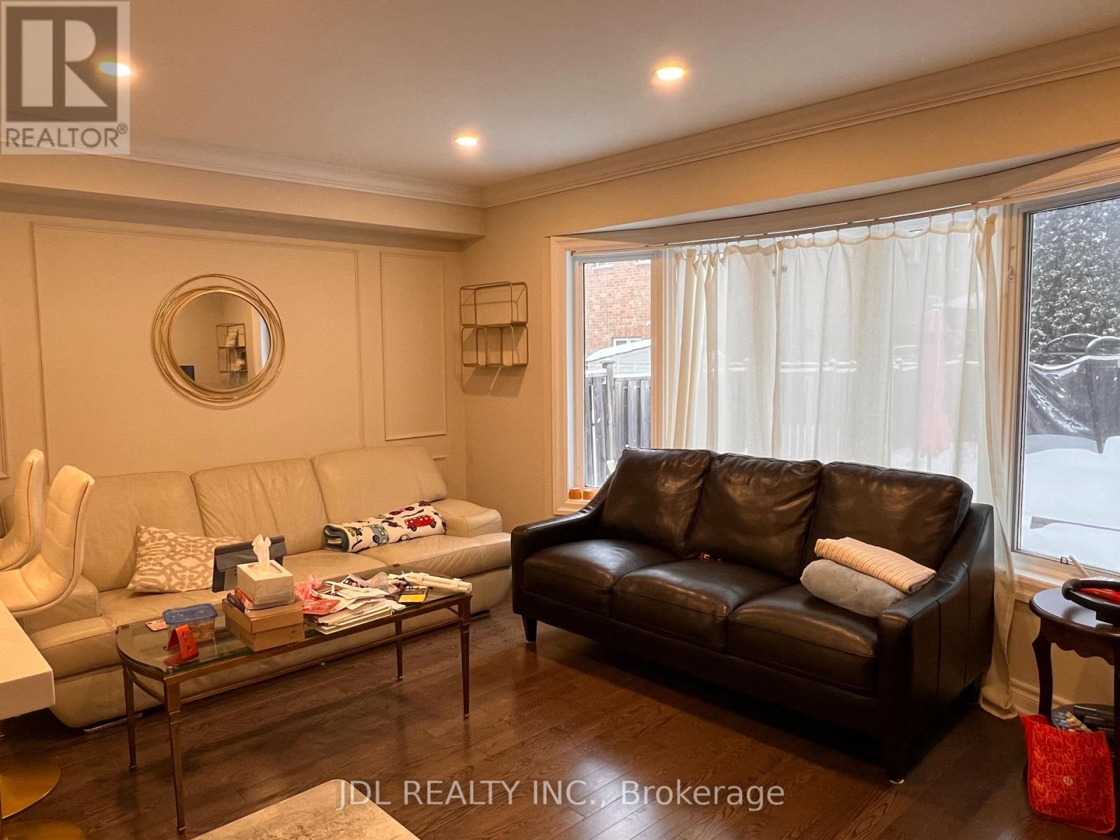 61 Lorridge Street, Richmond Hill, Ontario  L4E 3W5 - Photo 12 - N12824362