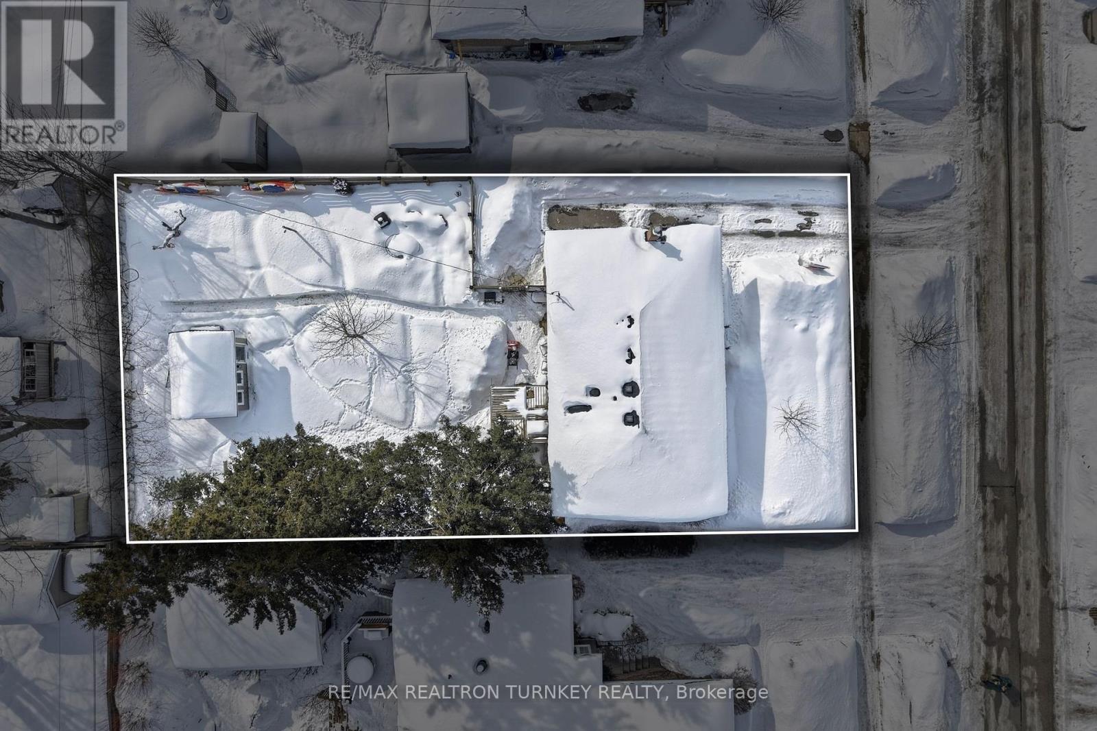 27 Marion Crescent, Barrie, Ontario  L4M 2L4 - Photo 3 - S12824334