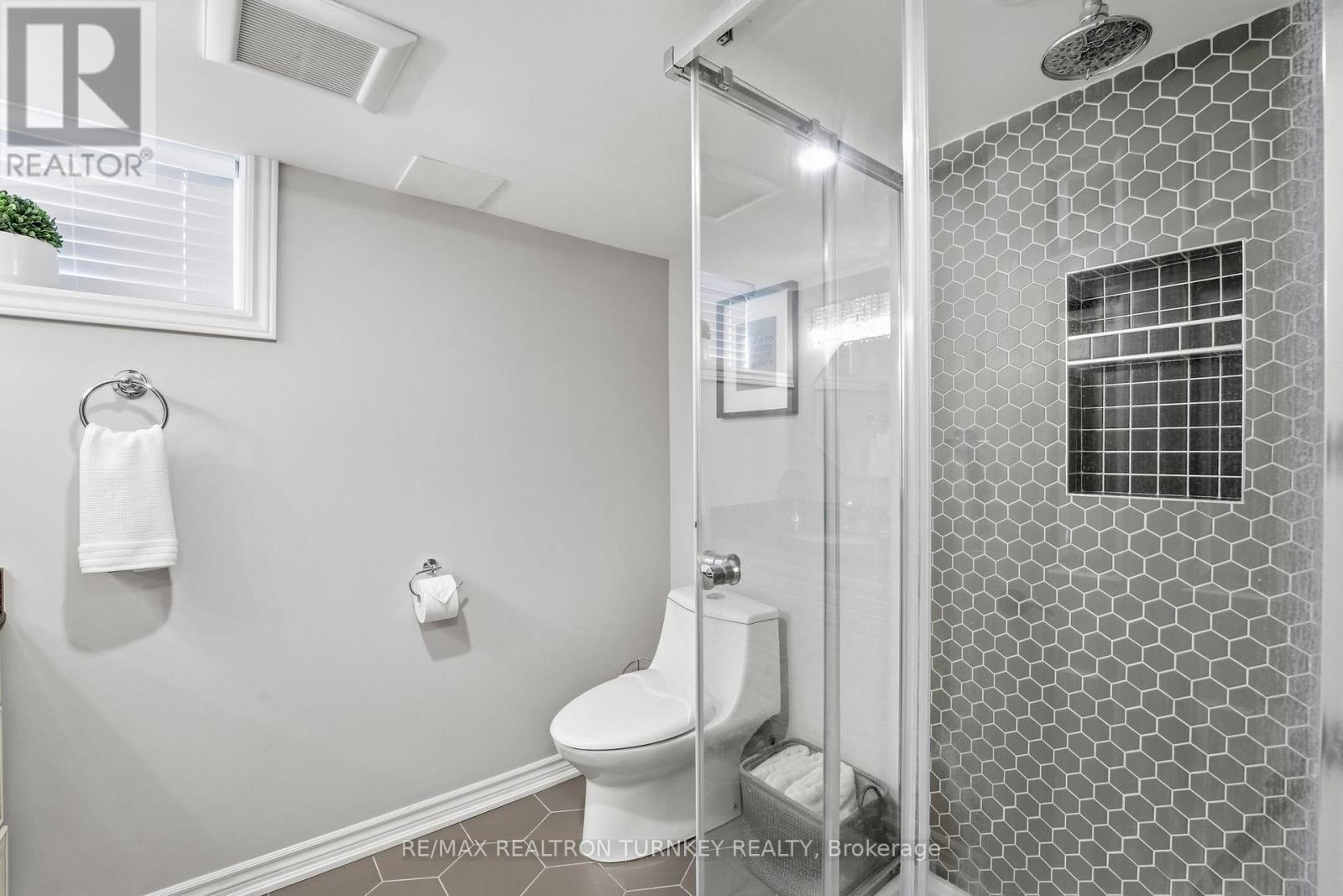 27 Marion Crescent, Barrie, Ontario  L4M 2L4 - Photo 32 - S12824334