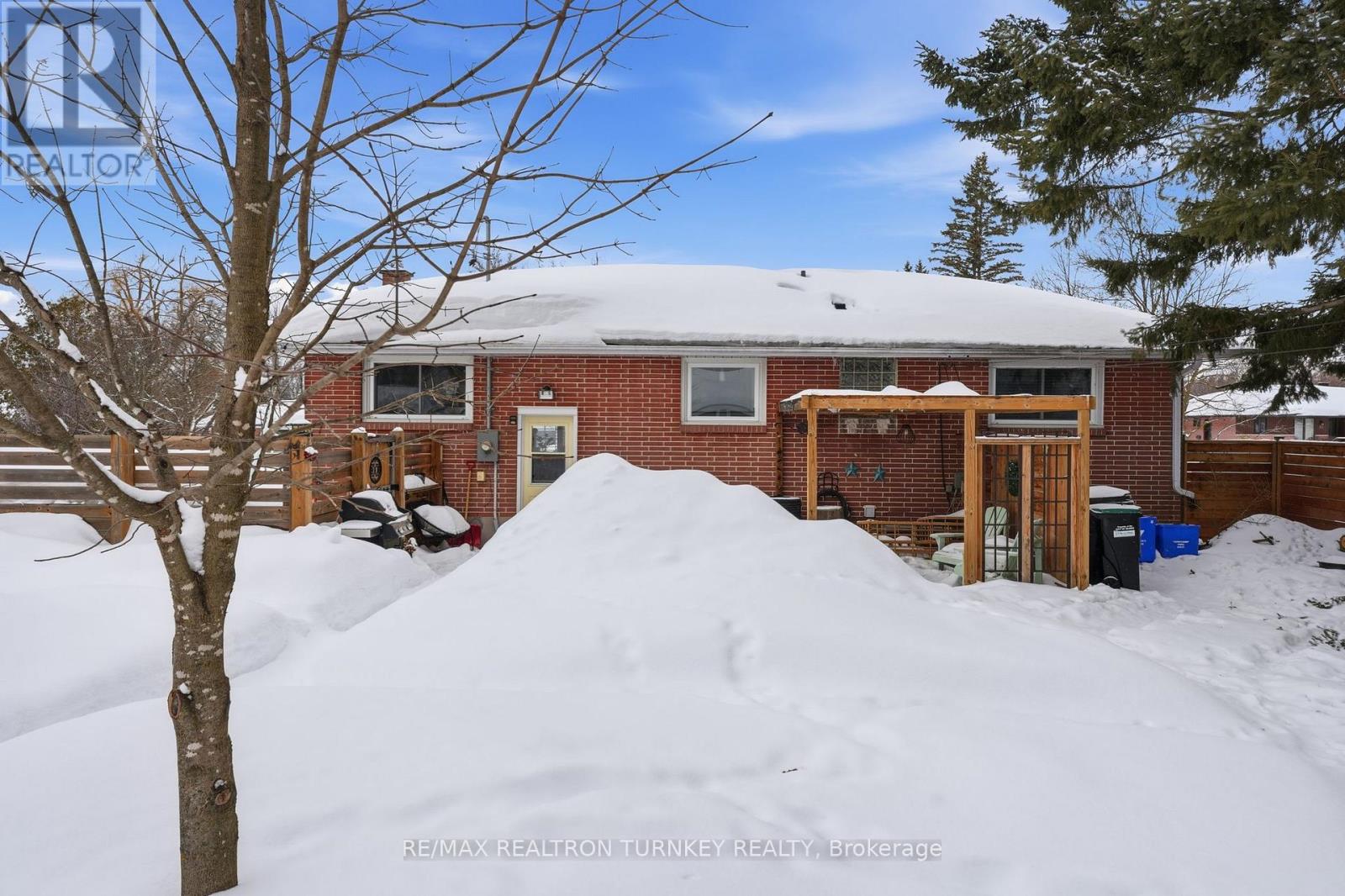 27 Marion Crescent, Barrie, Ontario  L4M 2L4 - Photo 41 - S12824334