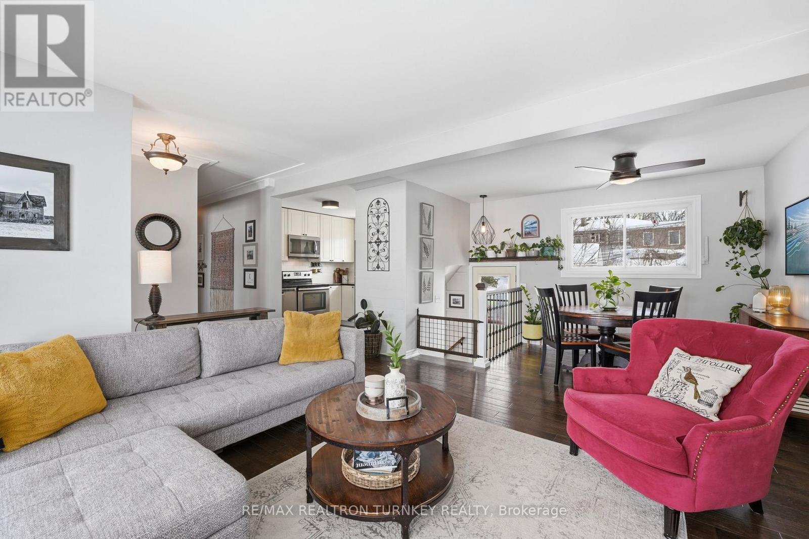 27 Marion Crescent, Barrie, Ontario  L4M 2L4 - Photo 7 - S12824334