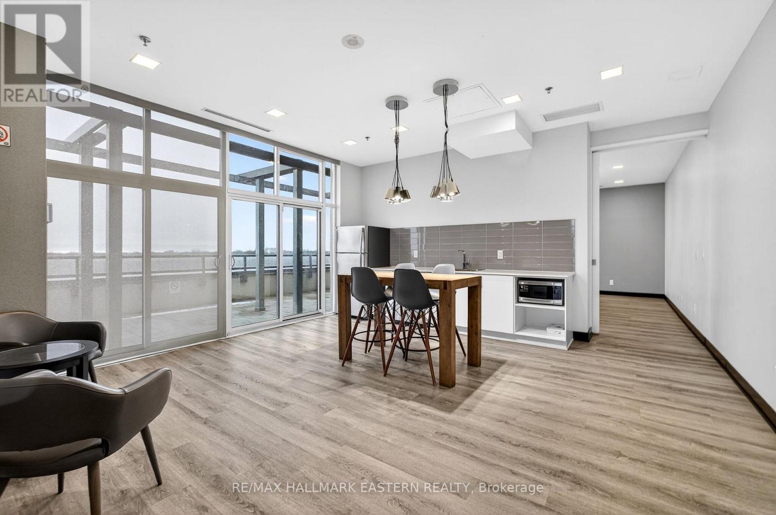 Th3 - 11 Superior Avenue, Toronto, Ontario  M8V 0A7 - Photo 35 - W12822686