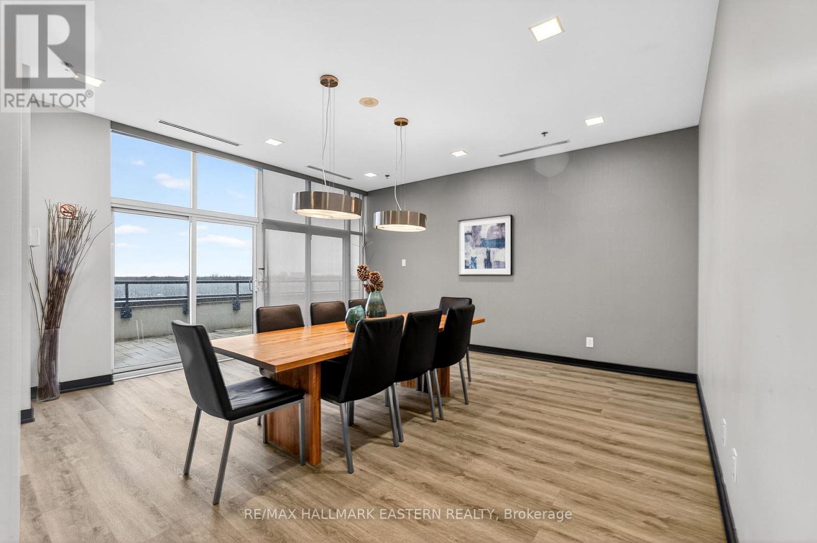 Th3 - 11 Superior Avenue, Toronto, Ontario  M8V 0A7 - Photo 33 - W12822686