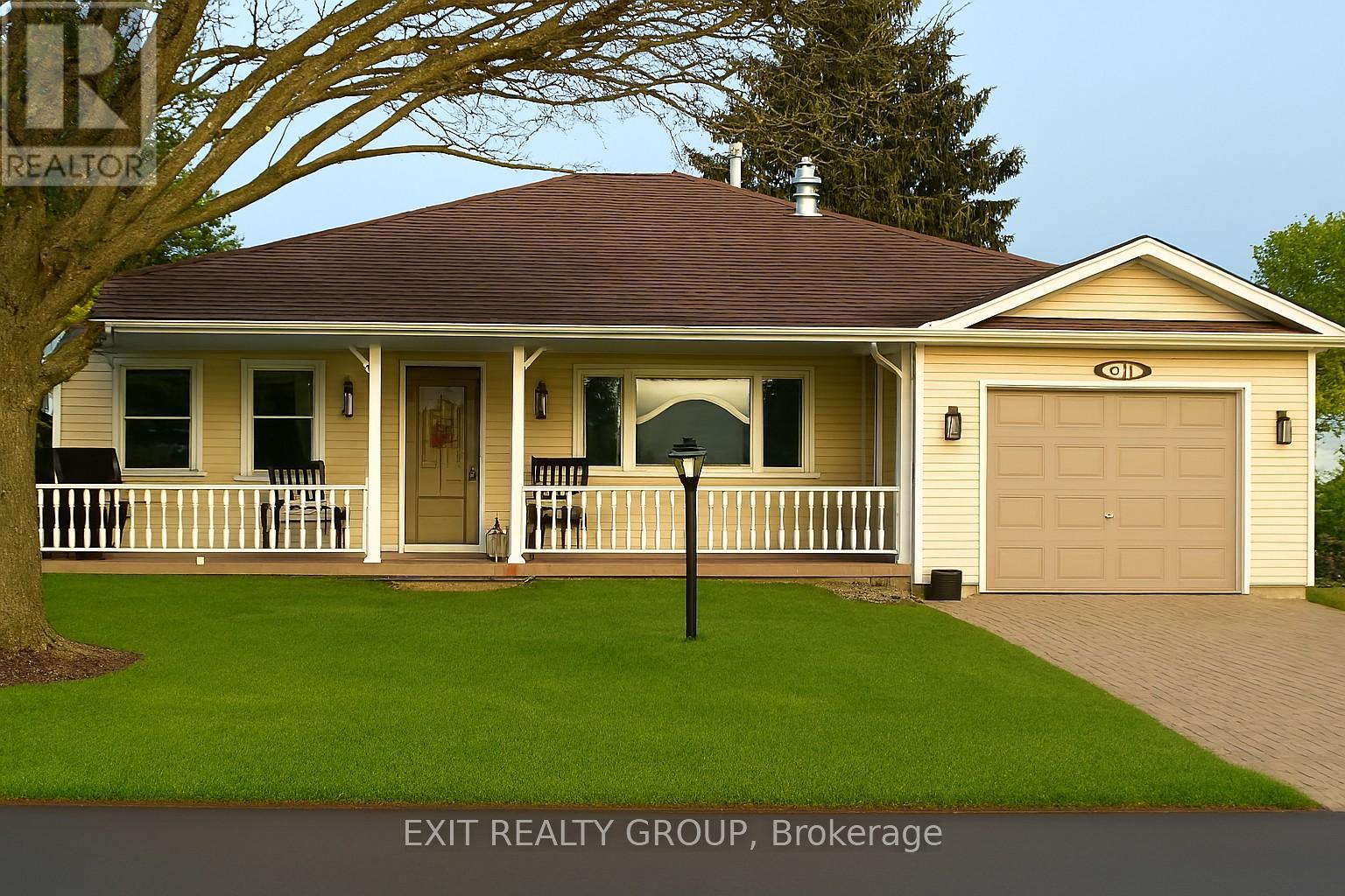 1 QUAKER COURT, Prince Edward County, Ontario