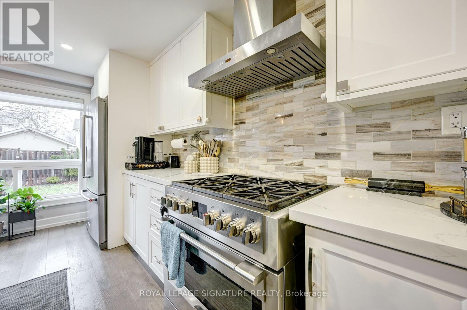 3035 Saracen Court, Mississauga, Ontario  L5N 3G9 - Photo 17 - W12824308