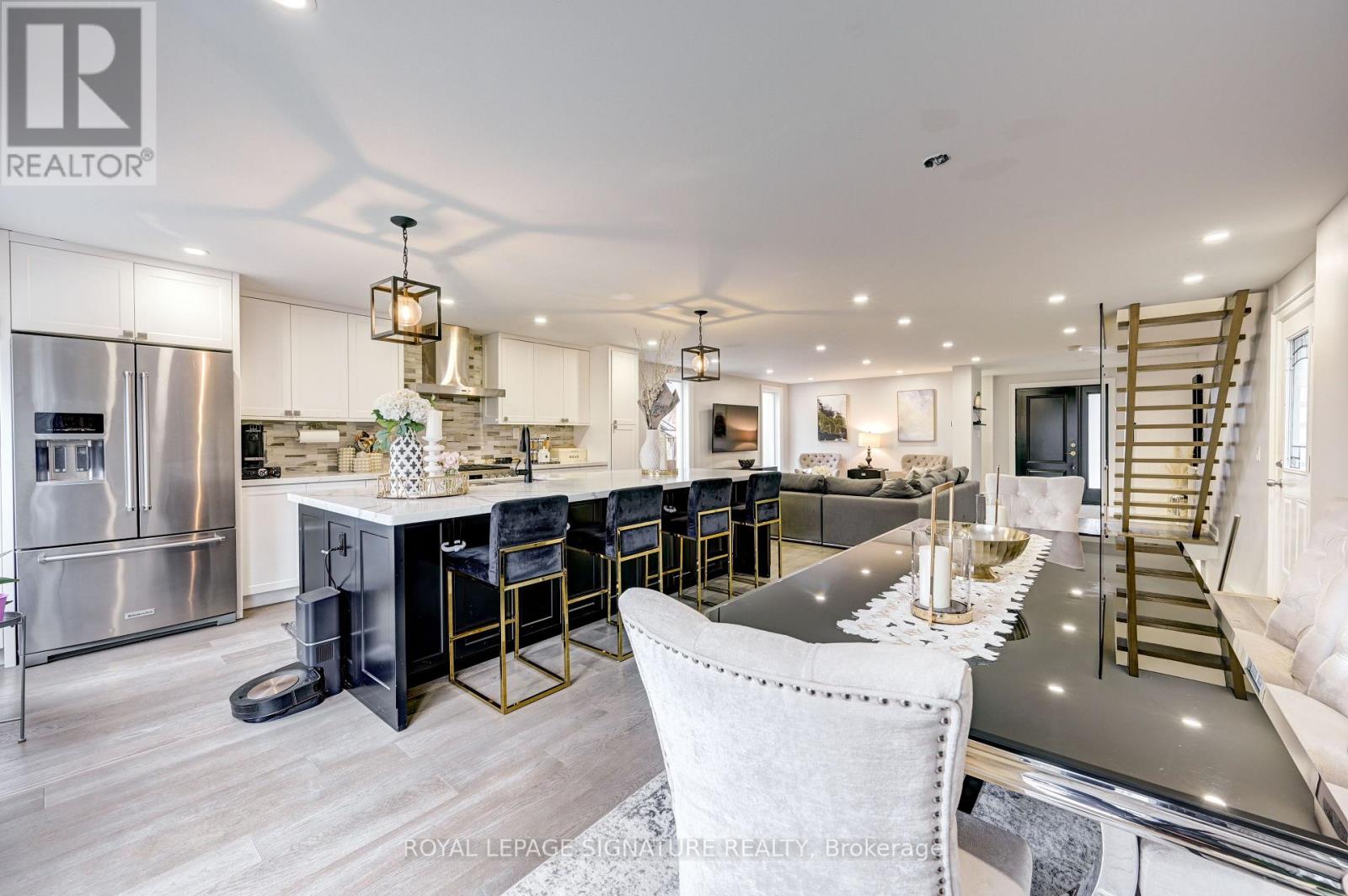 3035 Saracen Court, Mississauga, Ontario  L5N 3G9 - Photo 22 - W12824308