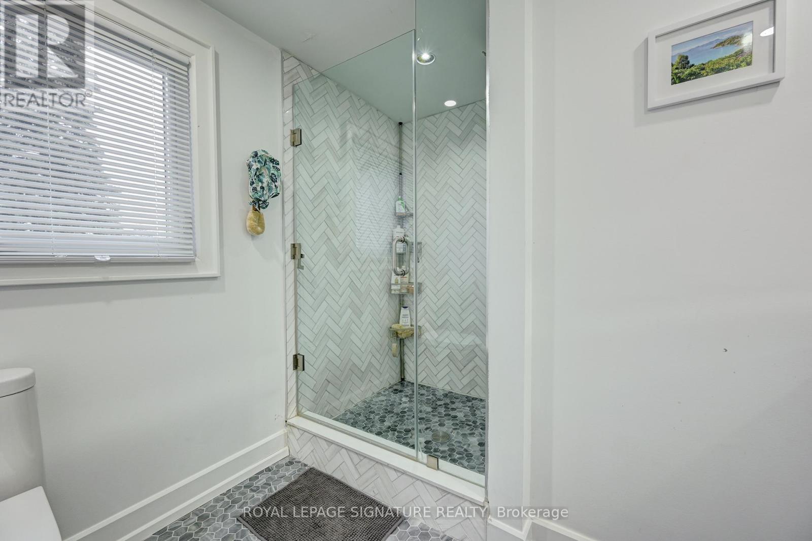 3035 Saracen Court, Mississauga, Ontario  L5N 3G9 - Photo 29 - W12824308