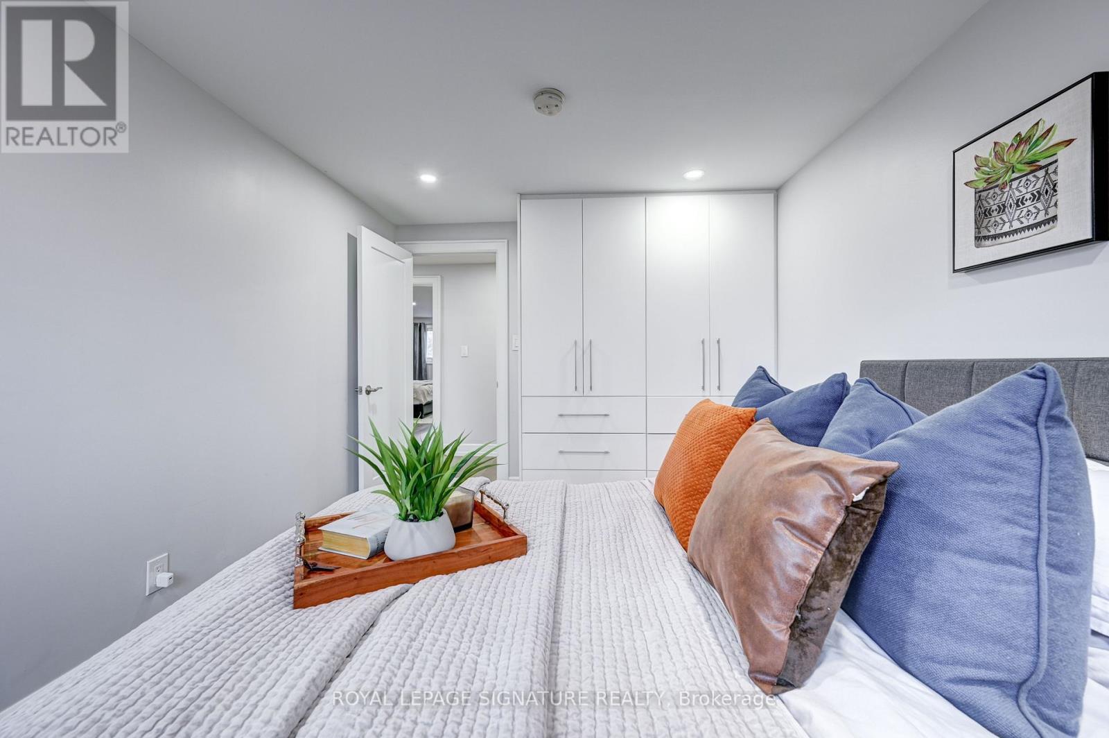 3035 Saracen Court, Mississauga, Ontario  L5N 3G9 - Photo 31 - W12824308