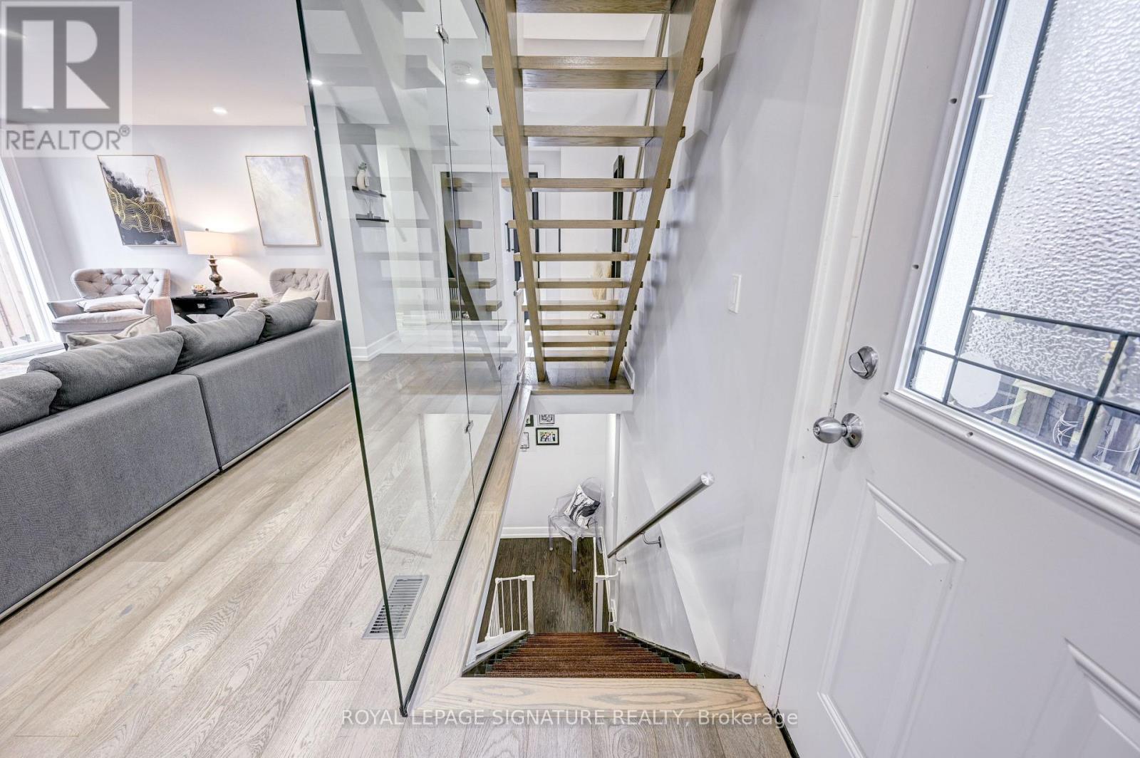 3035 Saracen Court, Mississauga, Ontario  L5N 3G9 - Photo 35 - W12824308