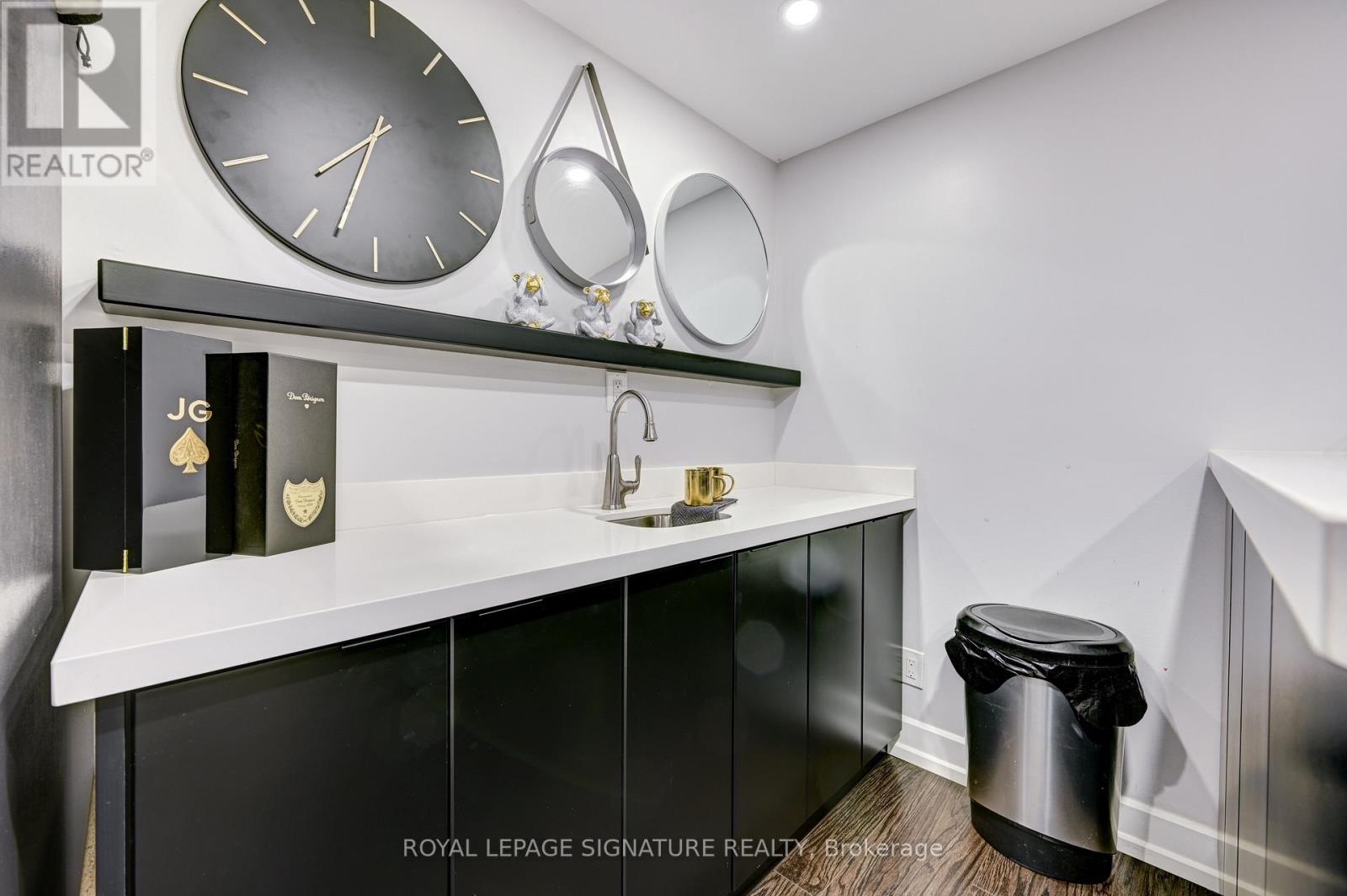 3035 Saracen Court, Mississauga, Ontario  L5N 3G9 - Photo 42 - W12824308