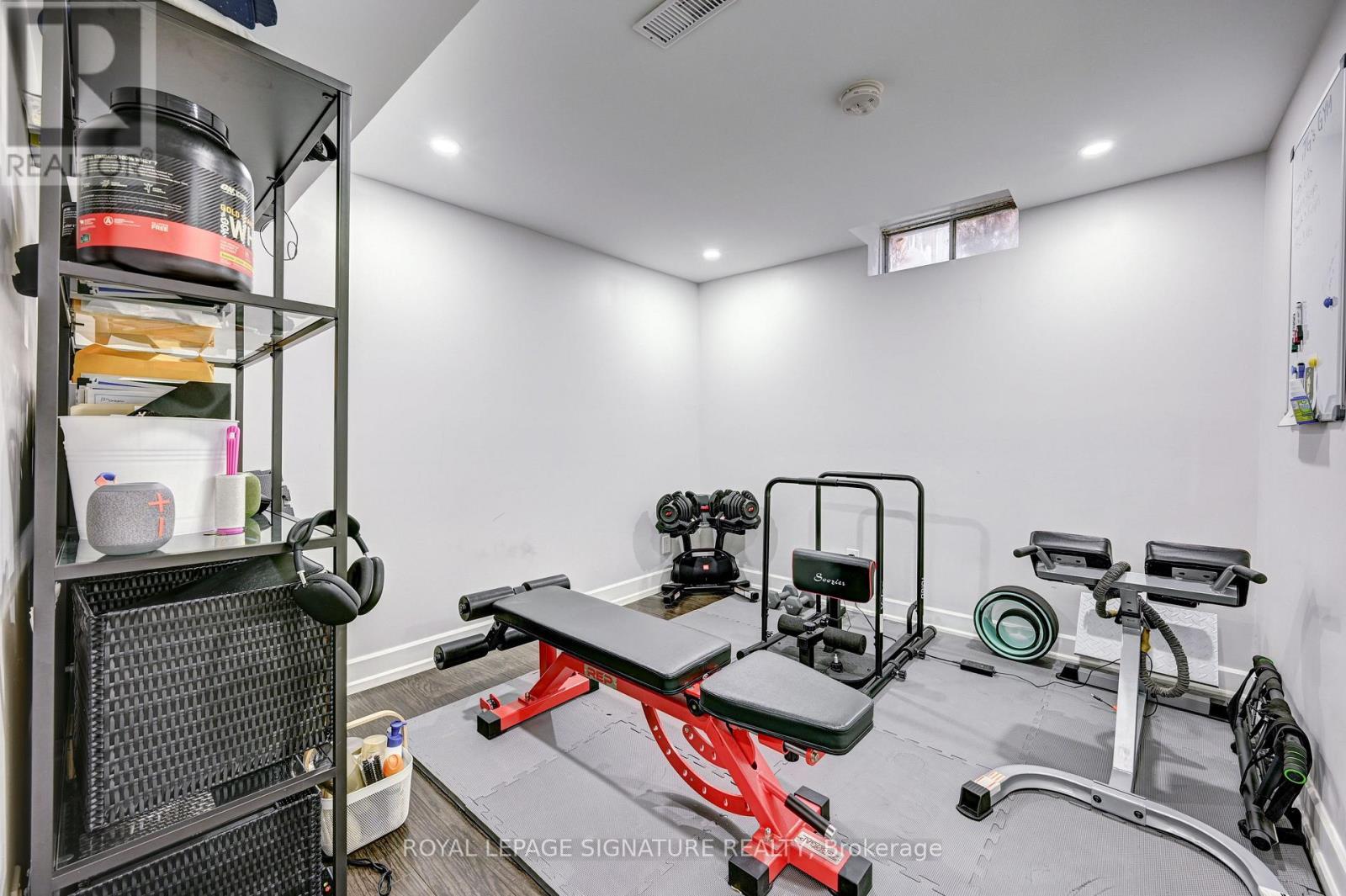 3035 Saracen Court, Mississauga, Ontario  L5N 3G9 - Photo 43 - W12824308