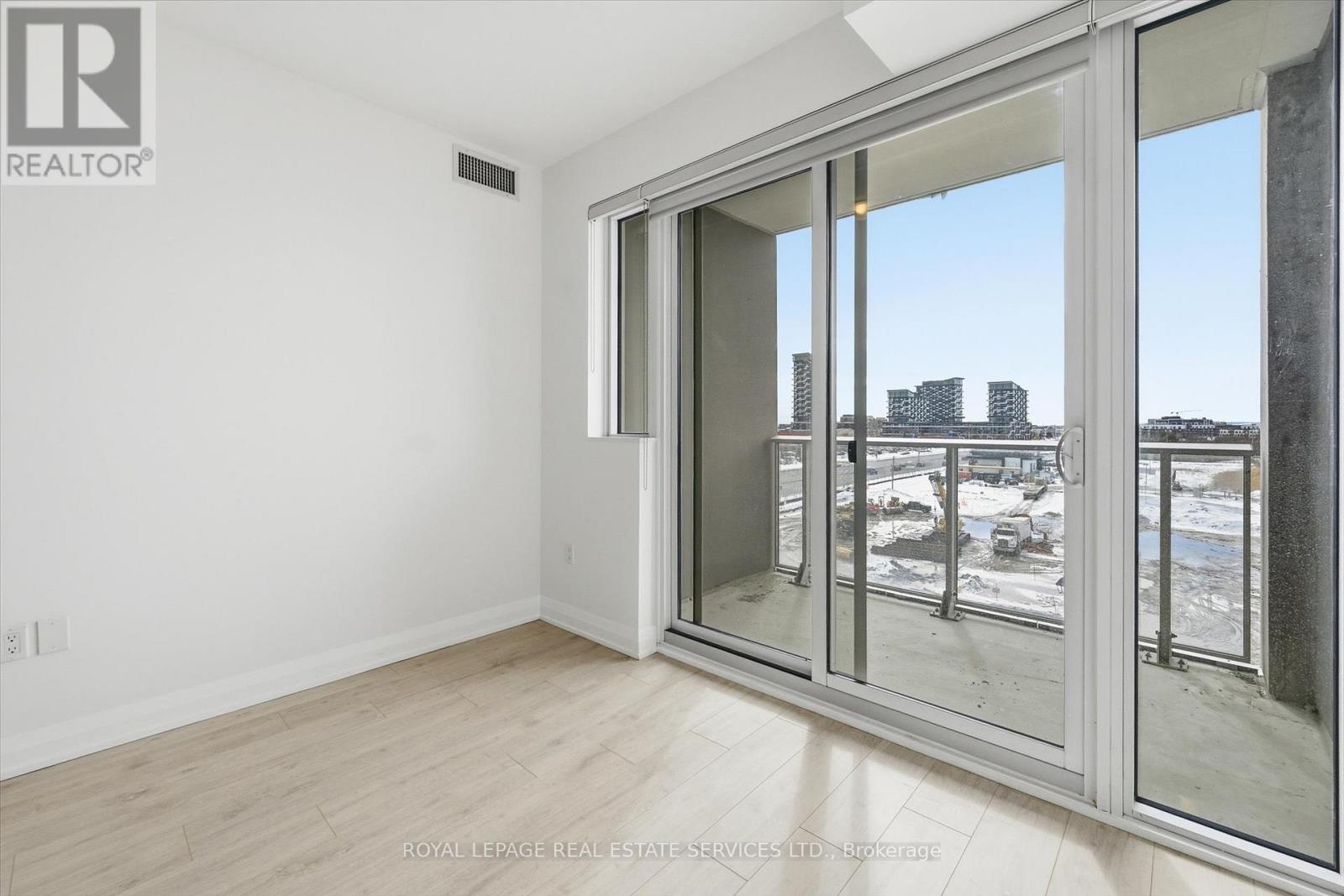 519 - 412 Silver Maple Road, Oakville, Ontario  L6H 7X8 - Photo 14 - W12824348