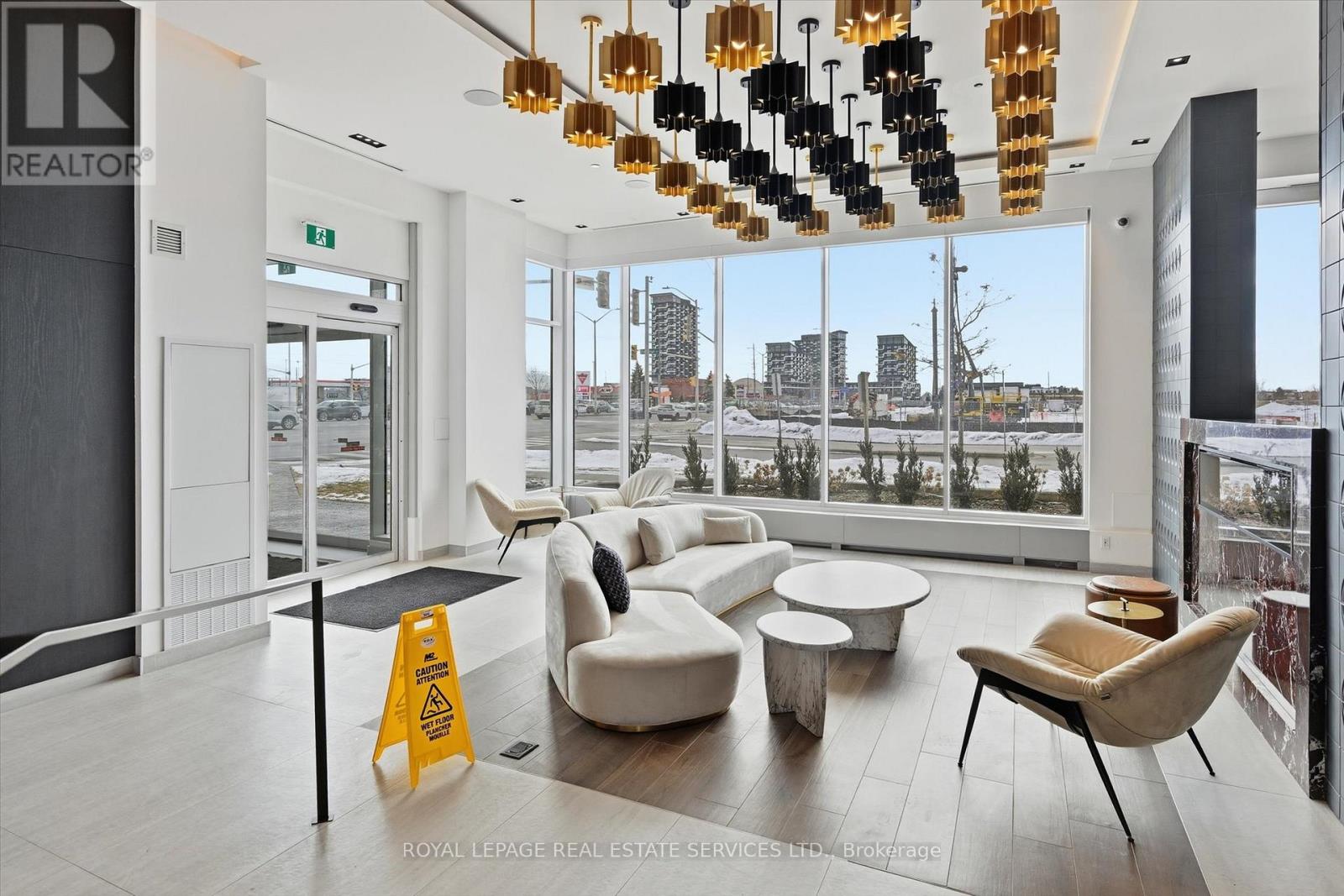 519 - 412 Silver Maple Road, Oakville, Ontario  L6H 7X8 - Photo 6 - W12824348