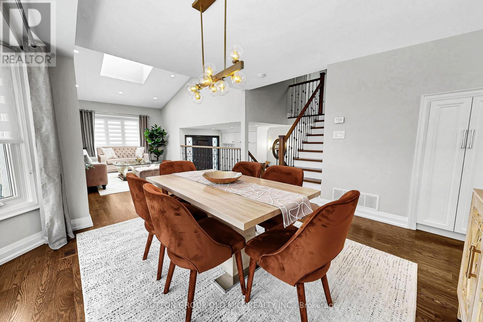 2361 Folkway Drive, Mississauga, Ontario  L5L 3C6 - Photo 10 - W12824350