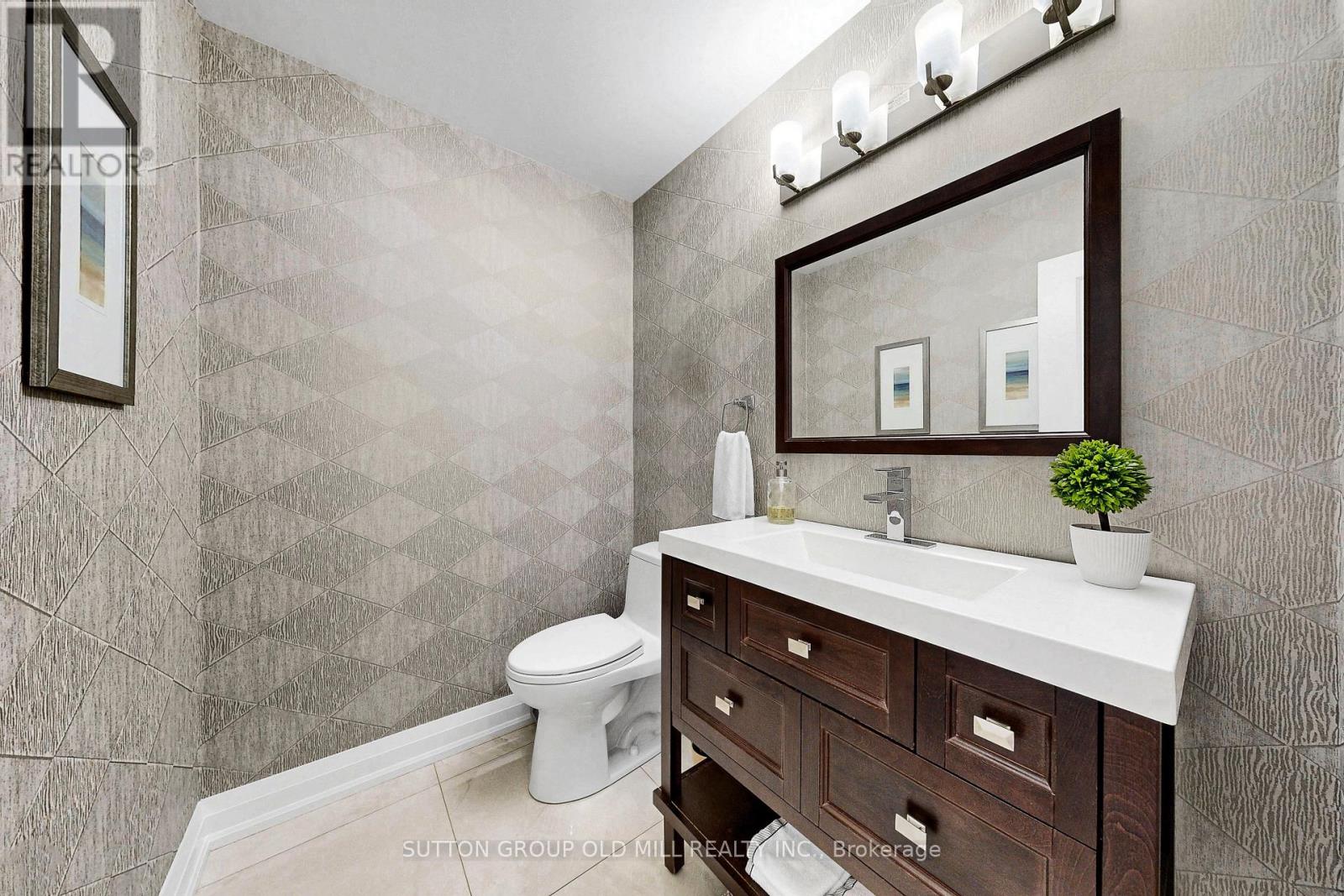 2361 Folkway Drive, Mississauga, Ontario  L5L 3C6 - Photo 20 - W12824350