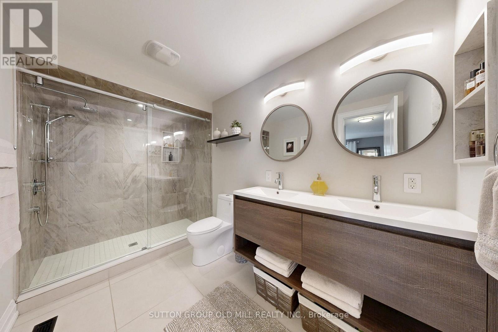 2361 Folkway Drive, Mississauga, Ontario  L5L 3C6 - Photo 30 - W12824350