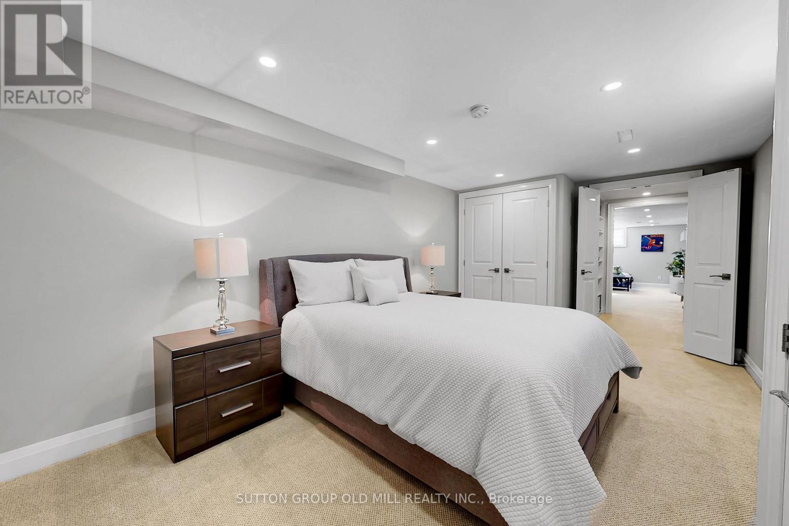 2361 Folkway Drive, Mississauga, Ontario  L5L 3C6 - Photo 40 - W12824350