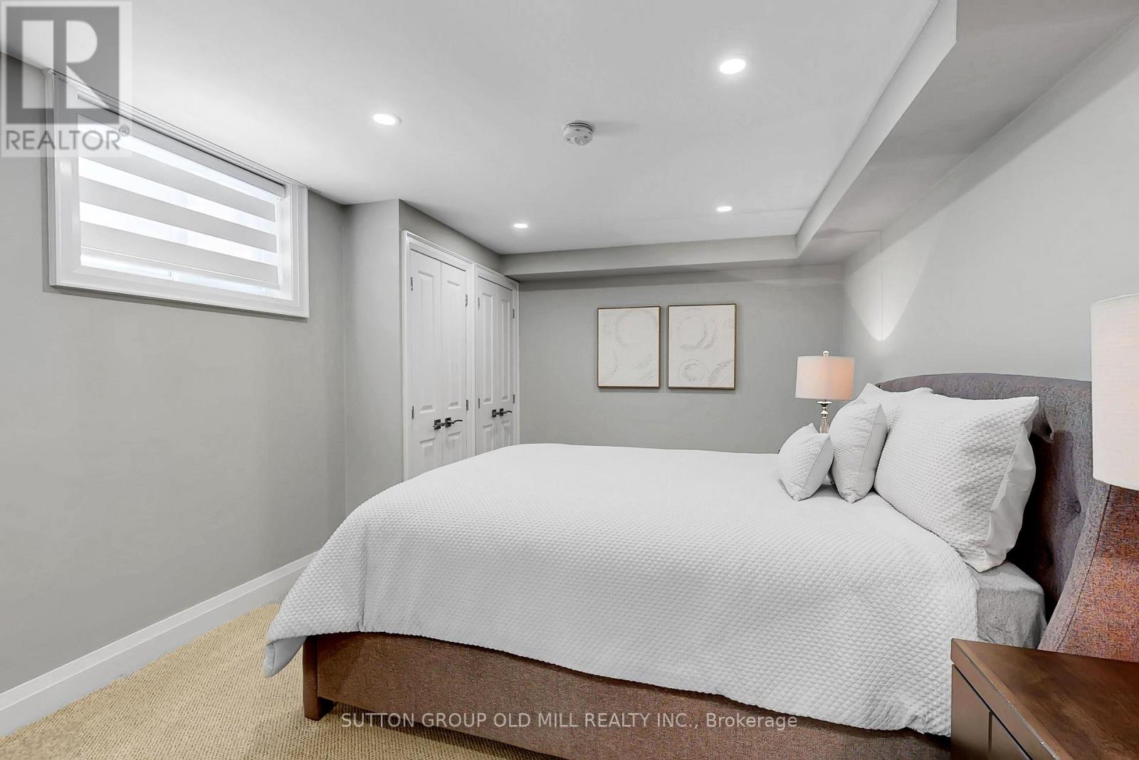 2361 Folkway Drive, Mississauga, Ontario  L5L 3C6 - Photo 41 - W12824350