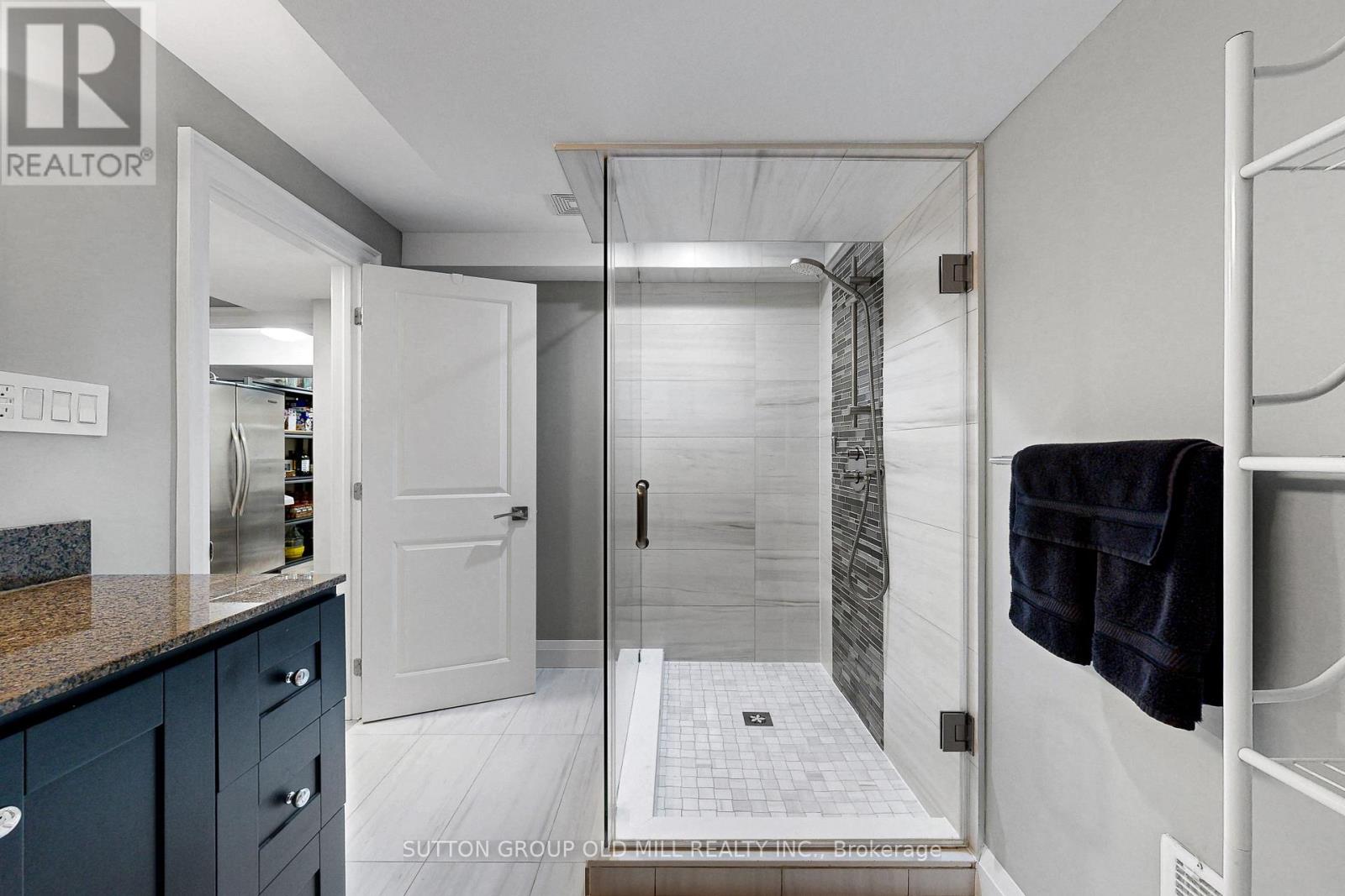 2361 Folkway Drive, Mississauga, Ontario  L5L 3C6 - Photo 43 - W12824350