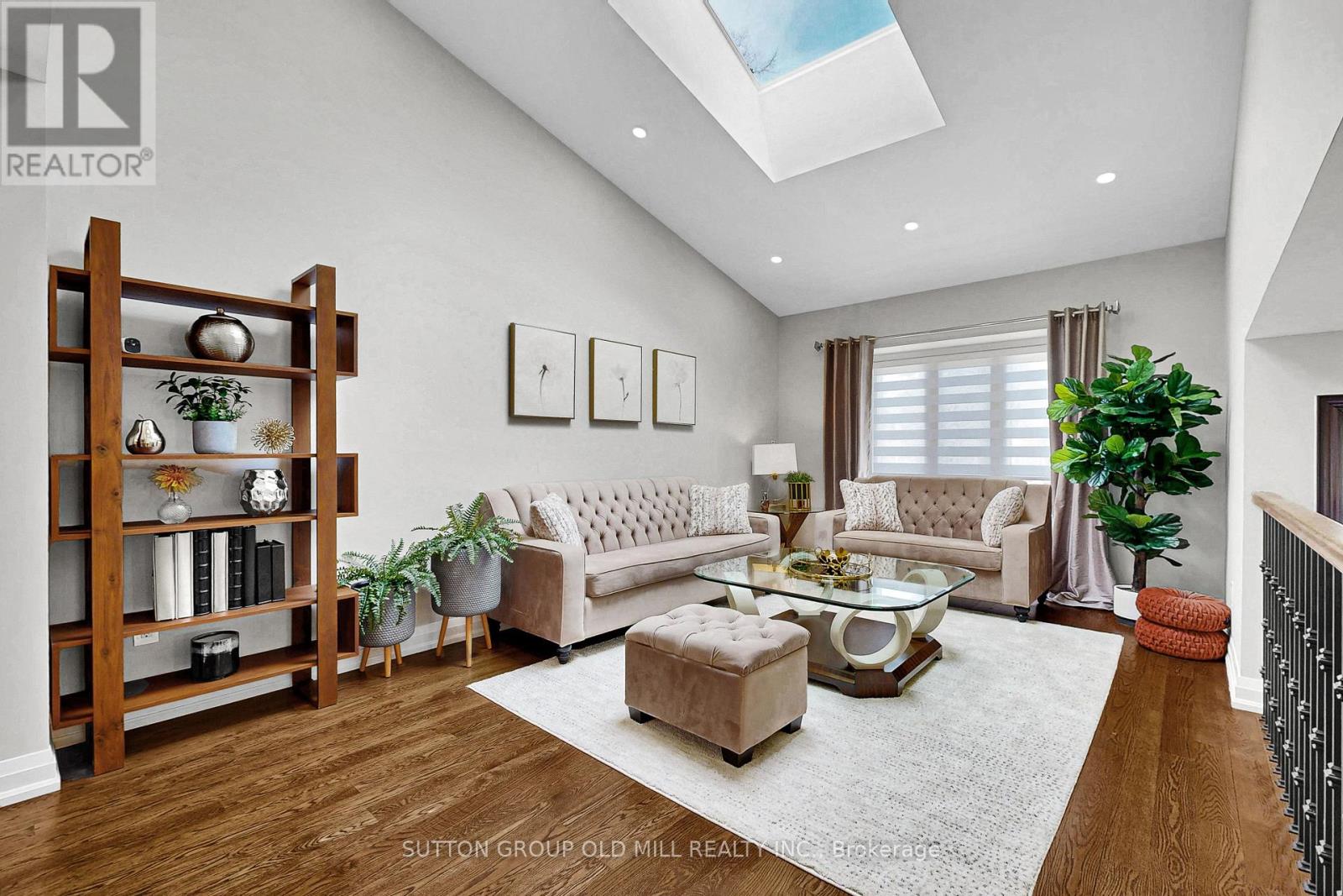 2361 Folkway Drive, Mississauga, Ontario  L5L 3C6 - Photo 7 - W12824350