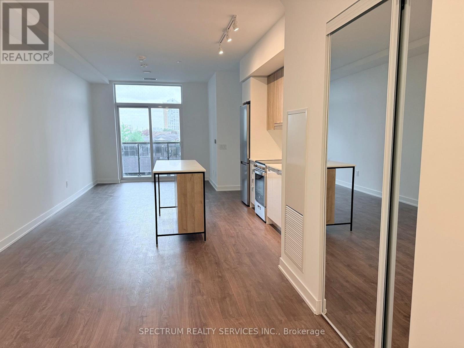 426 - 5081 Hurontario Street, Mississauga, Ontario  L4Z 3X7 - Photo 2 - W12824368