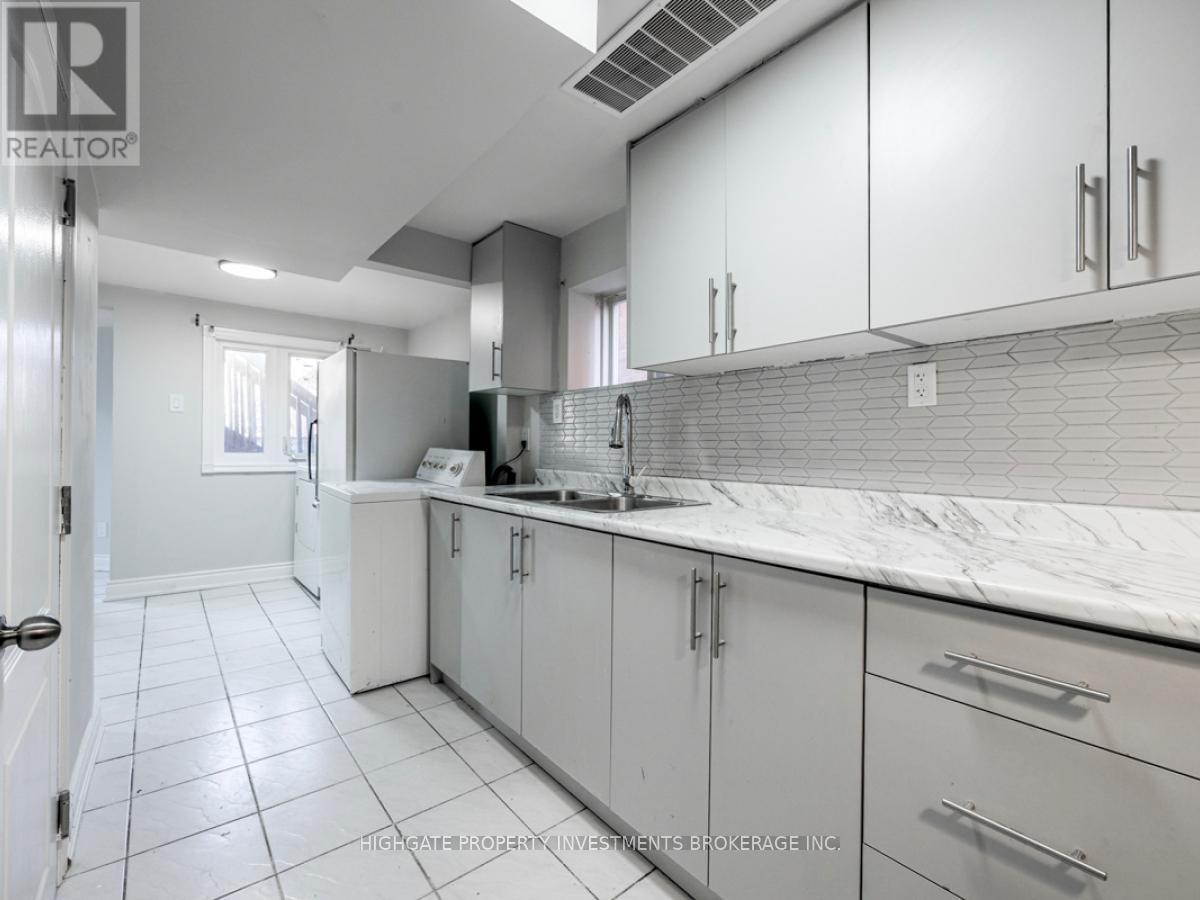 Lower - 5383 Longhorn Trail, Mississauga, Ontario  L4Z 3G4 - Photo 11 - W12824372