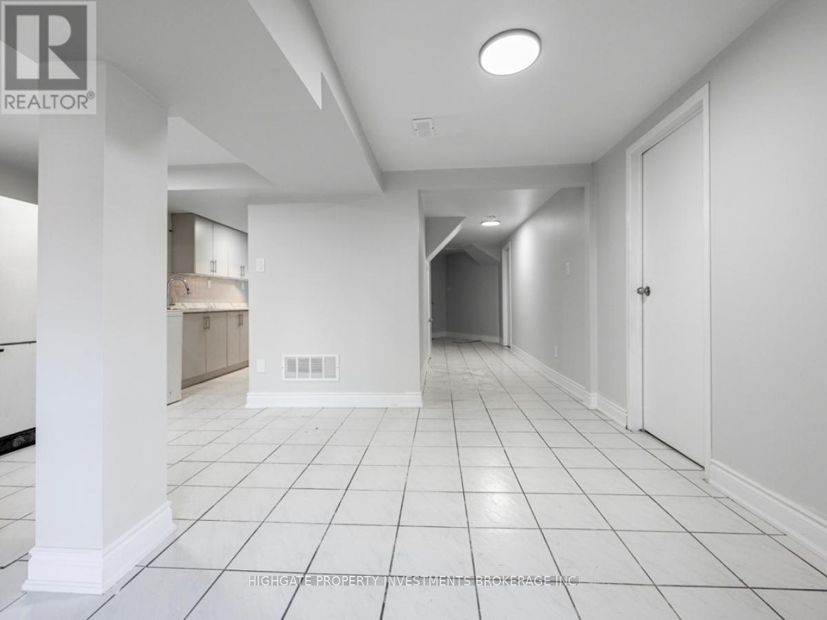 Lower - 5383 Longhorn Trail, Mississauga, Ontario  L4Z 3G4 - Photo 2 - W12824372