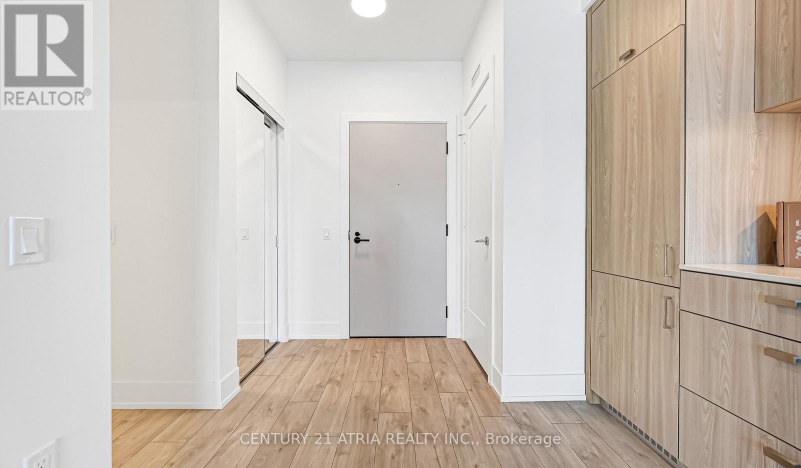 323 - 858 Dupont Street, Toronto, Ontario  M6G 0C1 - Photo 4 - W12824392