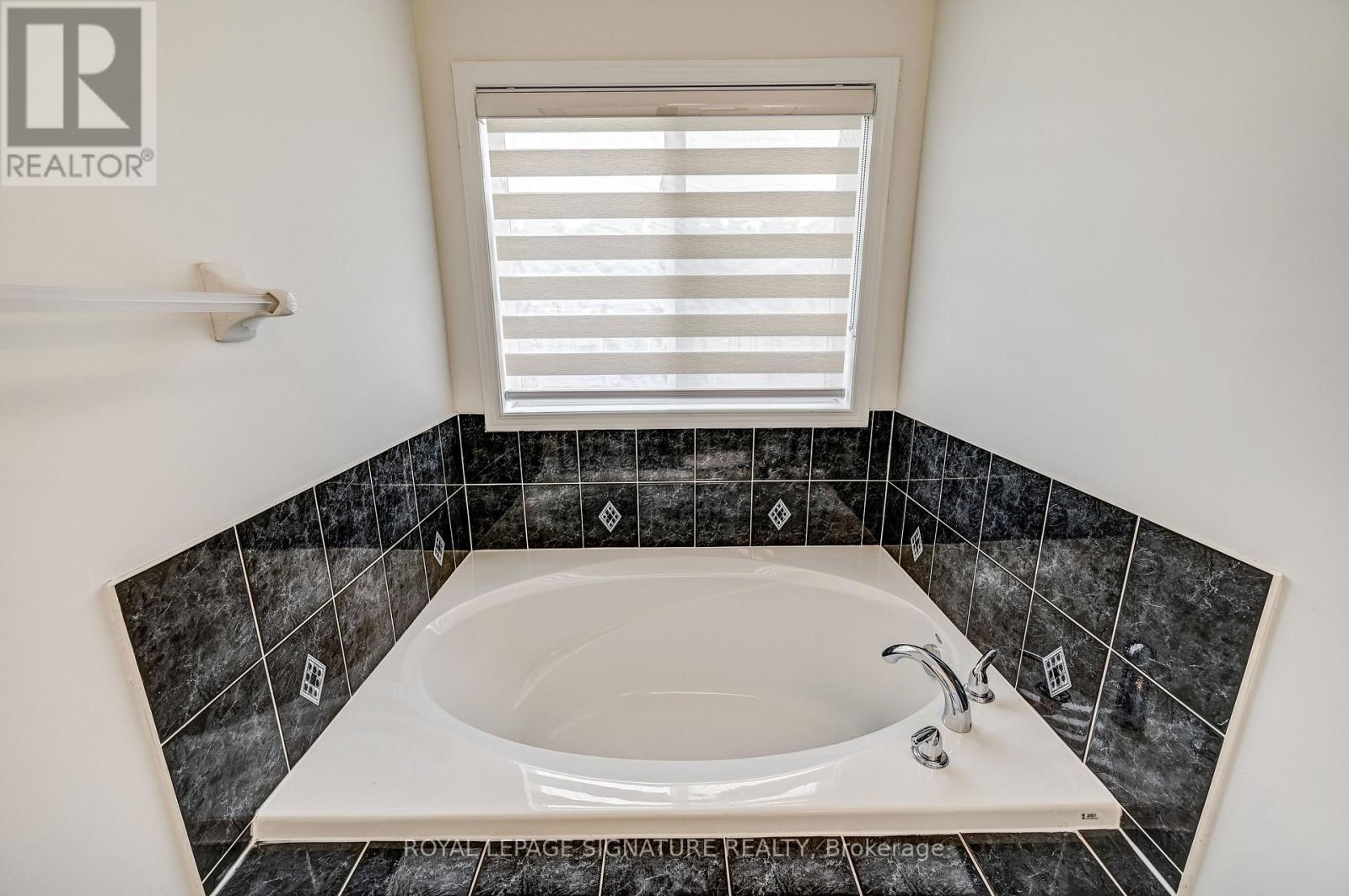 36 - 7360 Zinnia Place, Mississauga, Ontario  L5W 2A3 - Photo 29 - W12824400