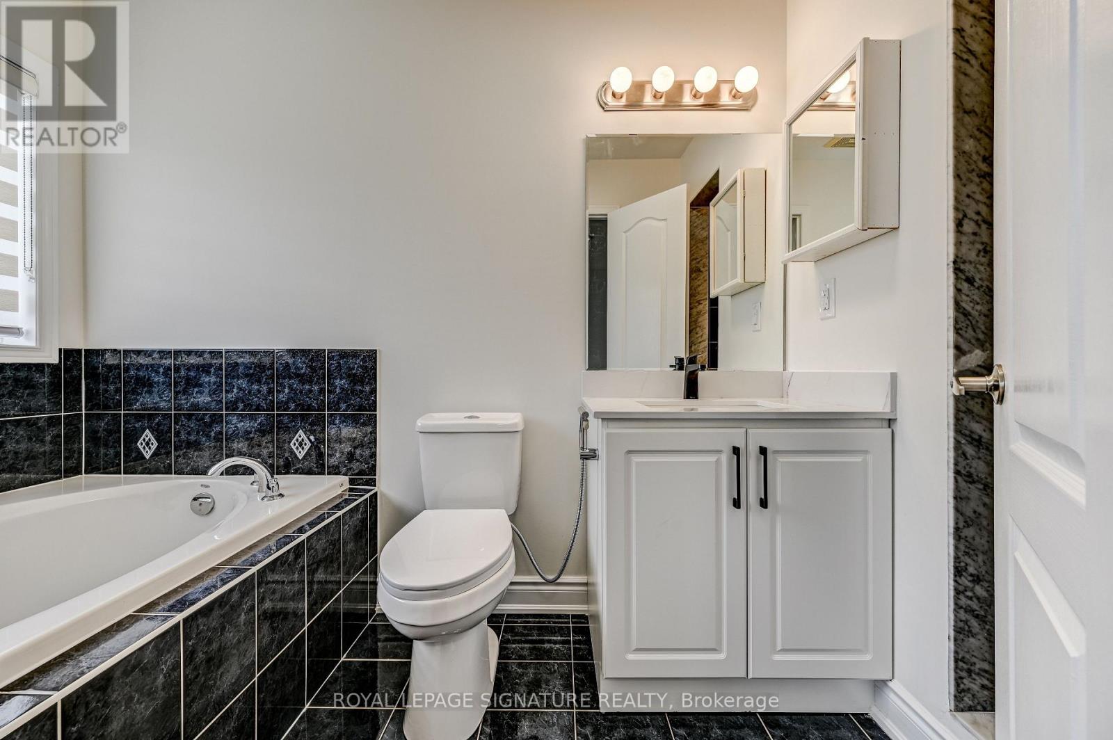 36 - 7360 Zinnia Place, Mississauga, Ontario  L5W 2A3 - Photo 32 - W12824400