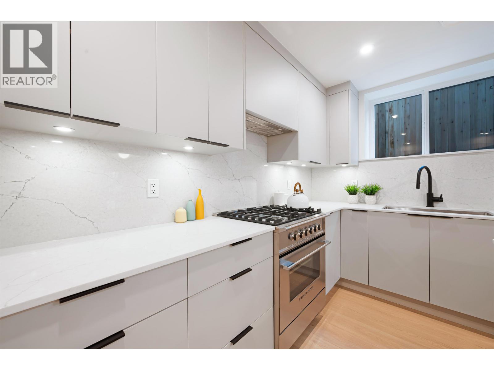 2 4855 Venables Street, Burnaby, British Columbia  V5C 3A9 - Photo 10 - R3093415