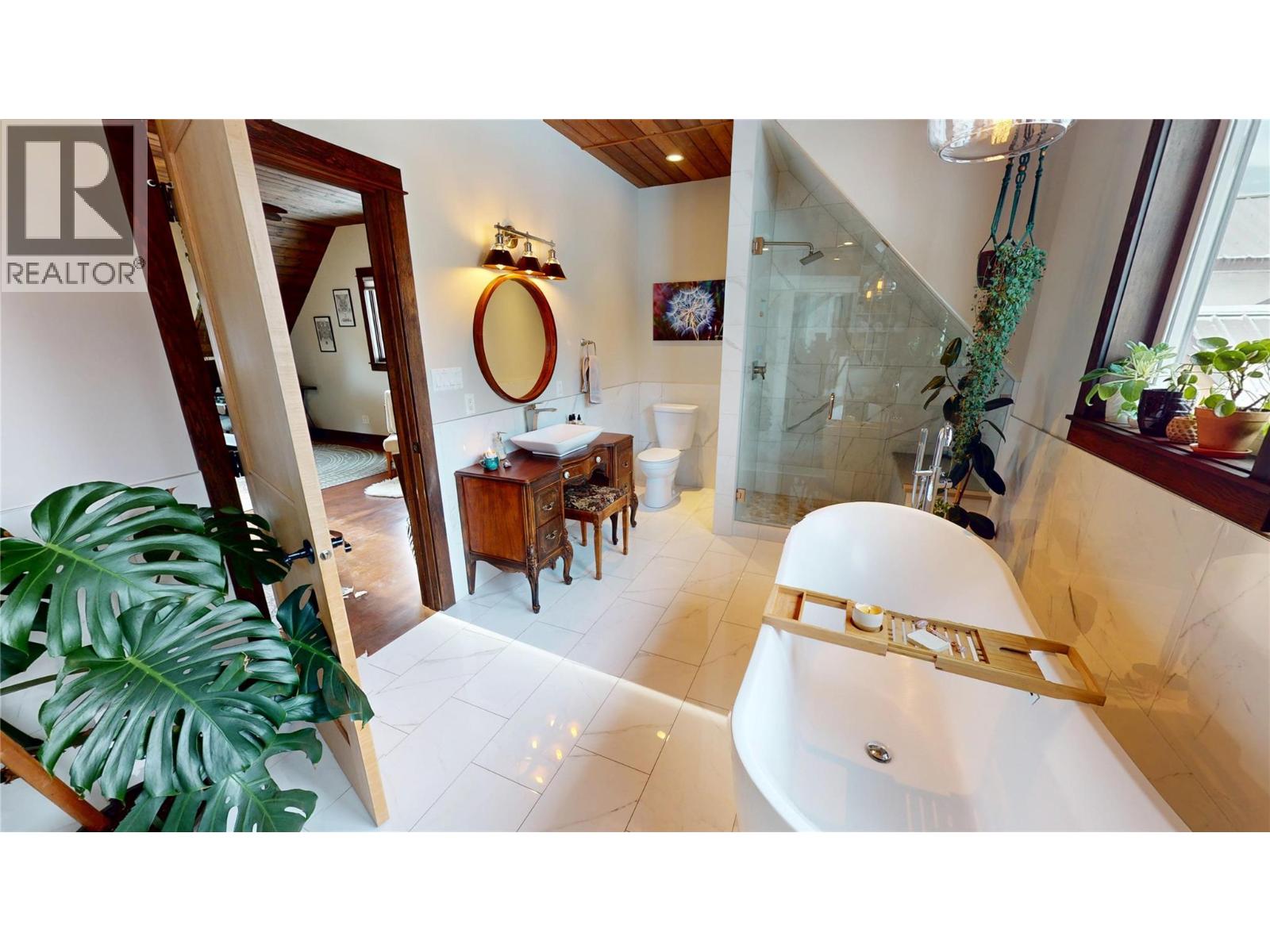 402a 6th Avenue, Fernie, British Columbia  V0B 1M0 - Photo 36 - 10373872