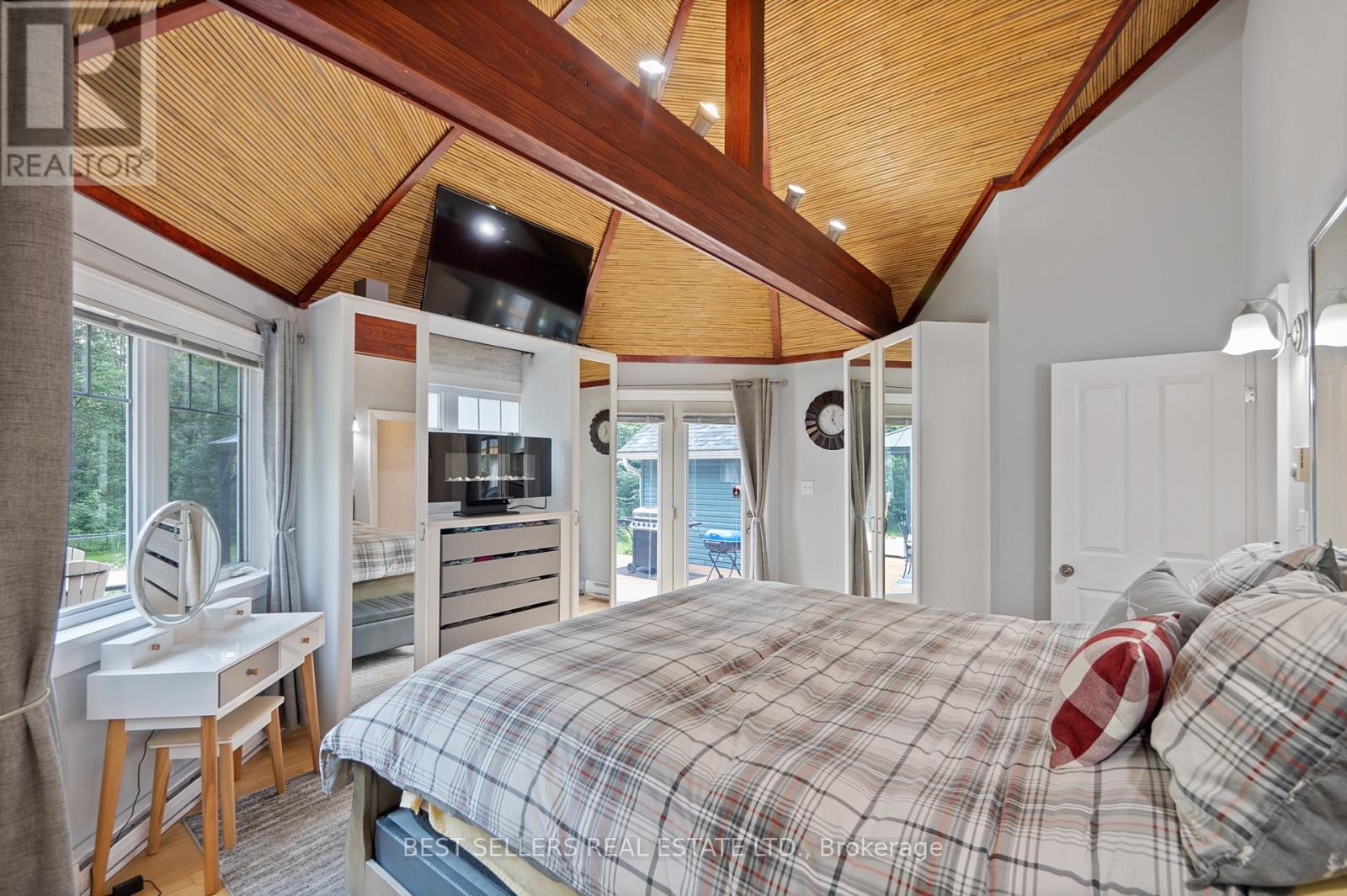 1622 Houseys Rapids Road, Gravenhurst, Ontario  P1P 1R3 - Photo 17 - X12824326