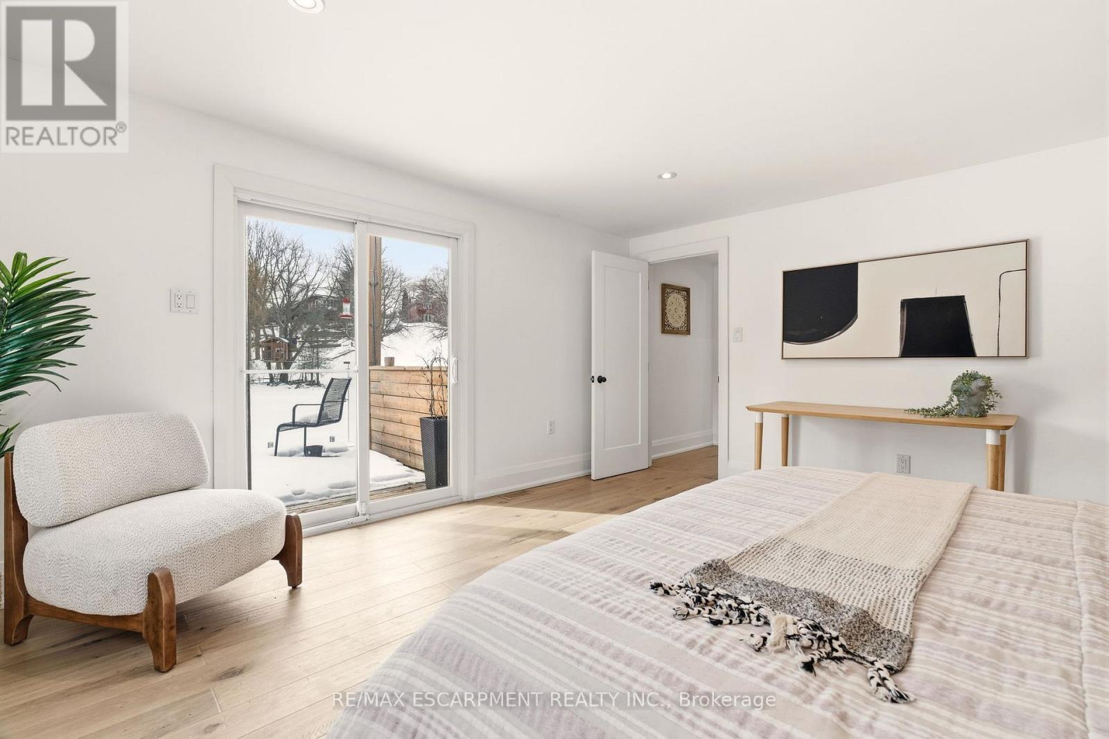 22 Rosebough Street, Hamilton, Ontario  L9H 5C5 - Photo 14 - X12824354