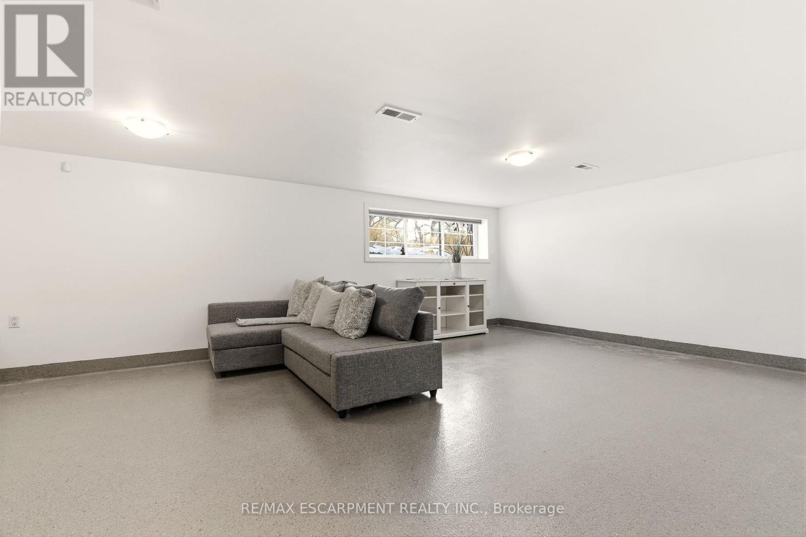 22 Rosebough Street, Hamilton, Ontario  L9H 5C5 - Photo 30 - X12824354