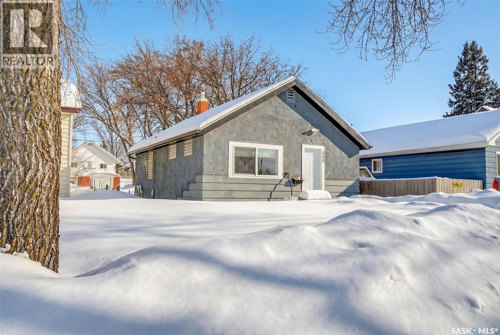 585 20th Street E, Prince Albert, Saskatchewan  S6V 1L4 - Photo 2 - SK029225