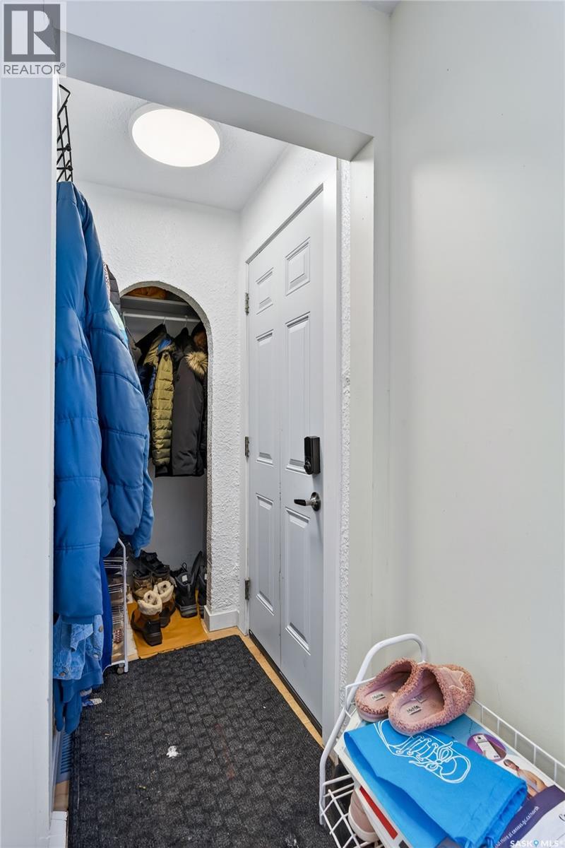 585 20th Street E, Prince Albert, Saskatchewan  S6V 1L4 - Photo 3 - SK029225