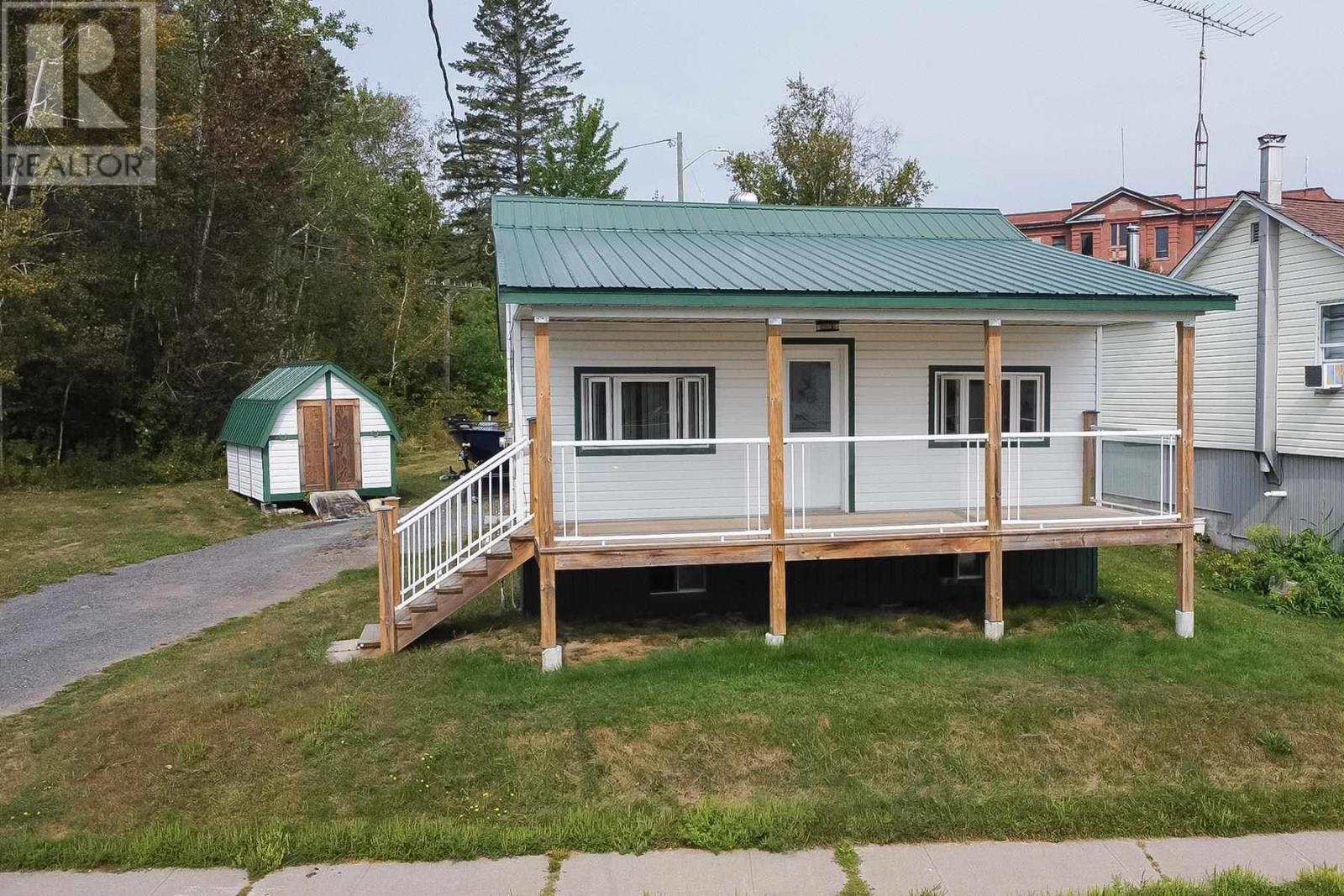 234 Federation St, Thessalon, Ontario  P0R 1L0 - Photo 4 - SM260291