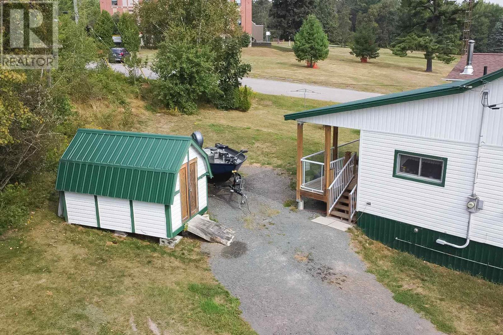 234 Federation St, Thessalon, Ontario  P0R 1L0 - Photo 9 - SM260291