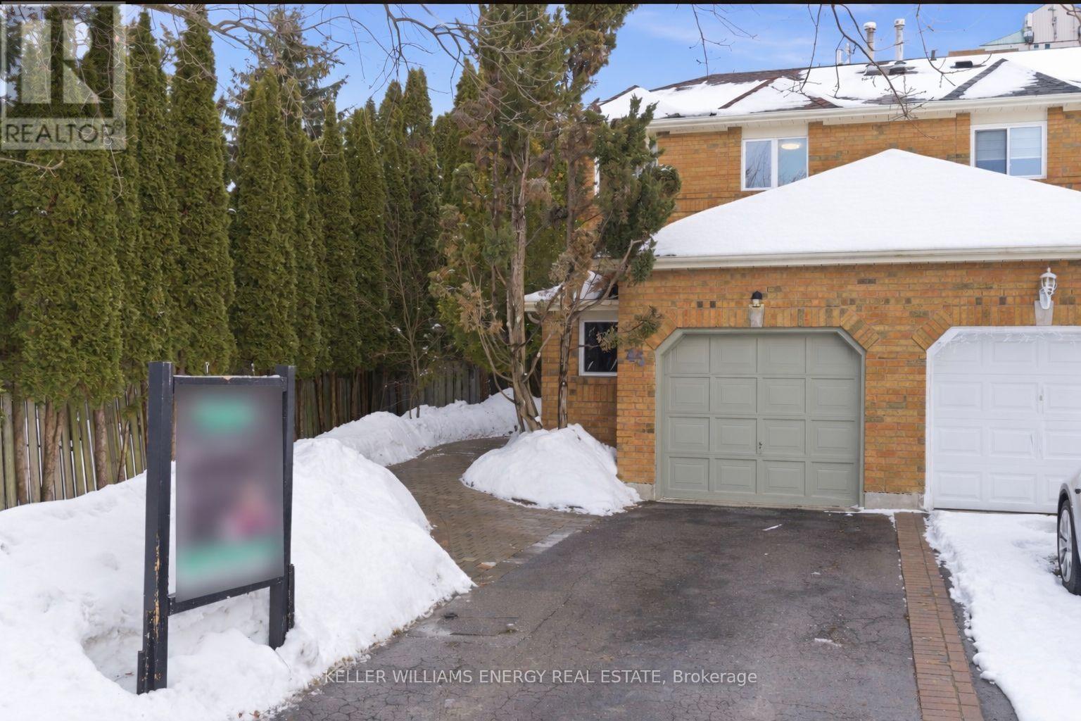 45 DAVIES CRESCENT, Whitby, Ontario