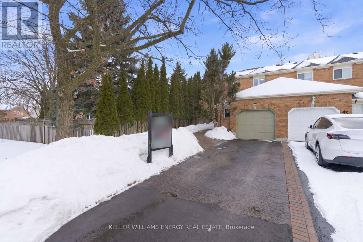 45 Davies Crescent, Whitby, Ontario L1N 8X4 - Photo 2 - E12824540