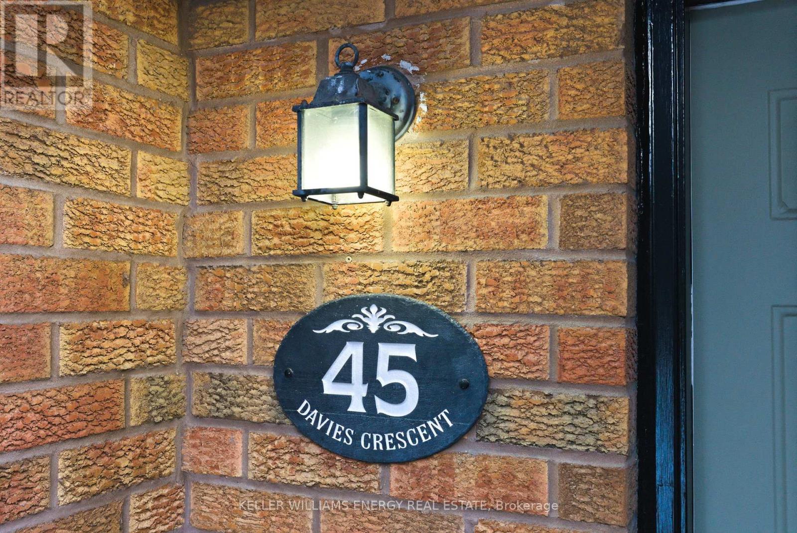 45 Davies Crescent, Whitby, Ontario L1N 8X4 - Photo 4 - E12824540