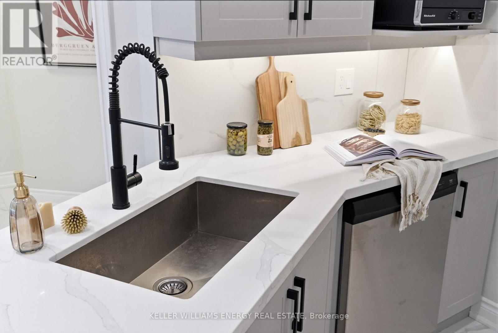 45 Davies Crescent, Whitby, Ontario L1N 8X4 - Photo 9 - E12824540