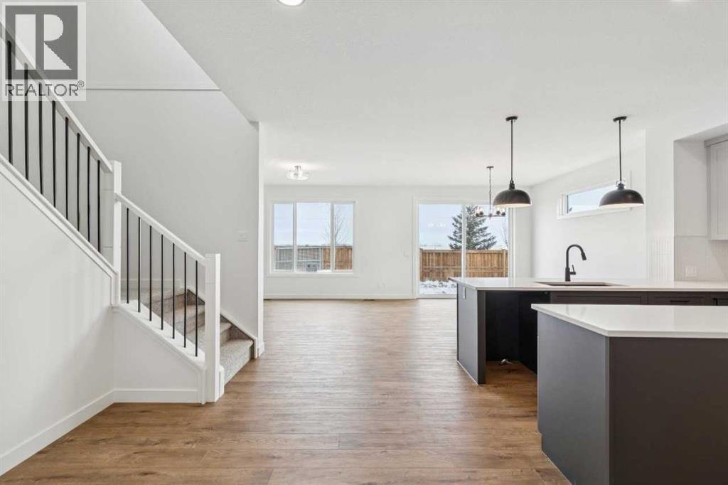 190 Northern Lights Crescent, Langdon, Alberta  T0J 1X2 - Photo 5 - A2272636