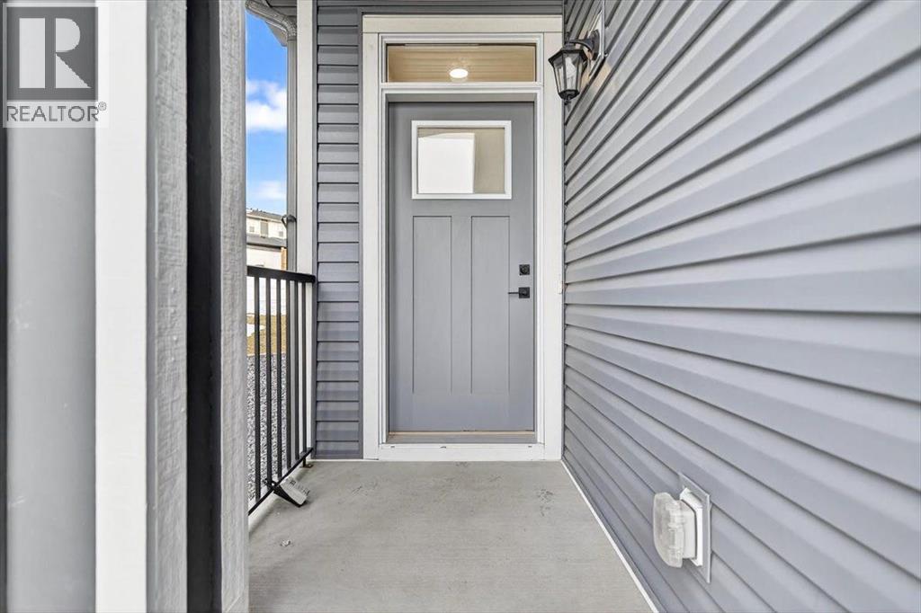 392 Carringvue Place Nw, Calgary, Alberta  T3P 2A4 - Photo 3 - A2278128